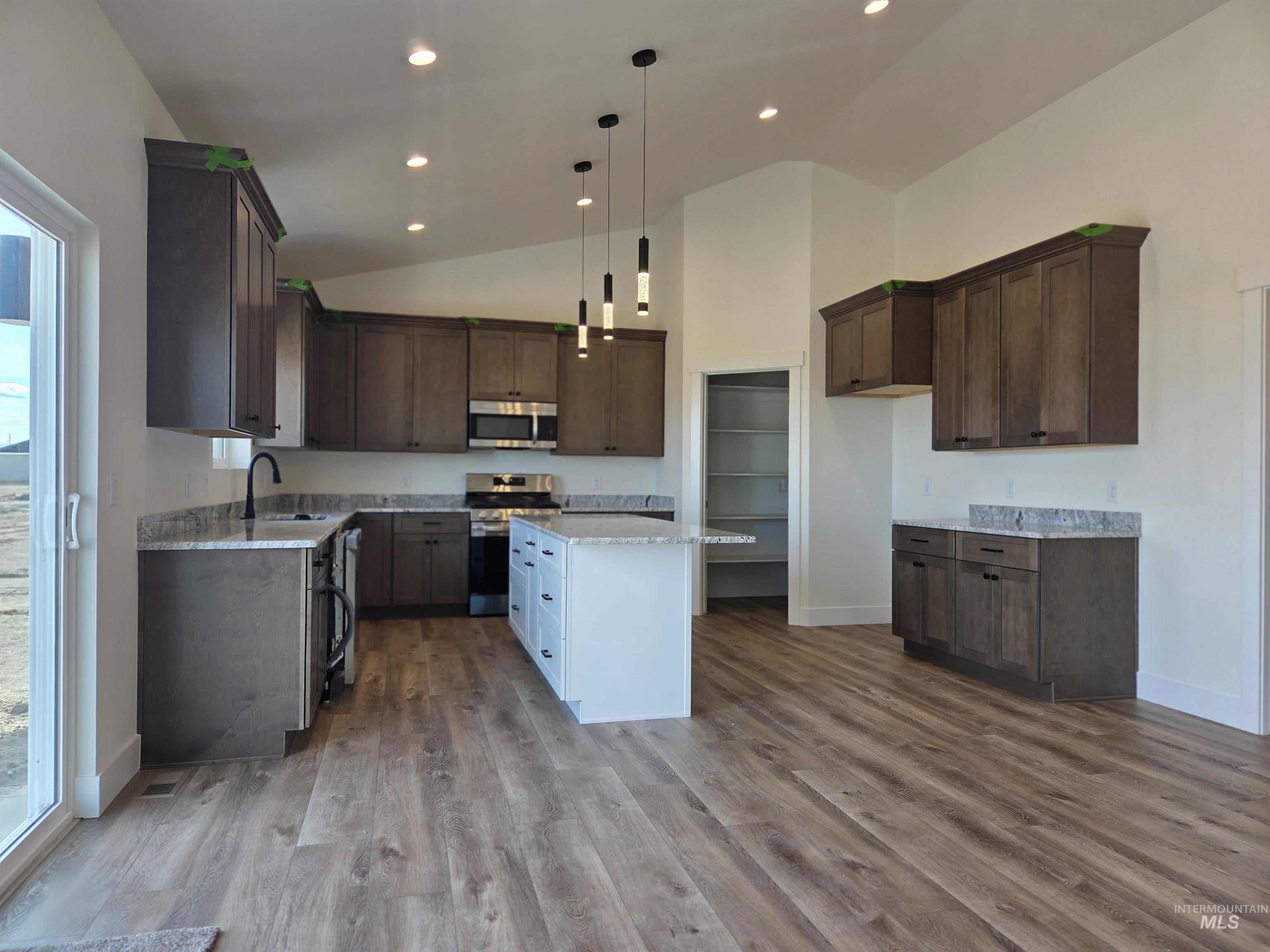 1117 Moss Avenue Property Photo 8