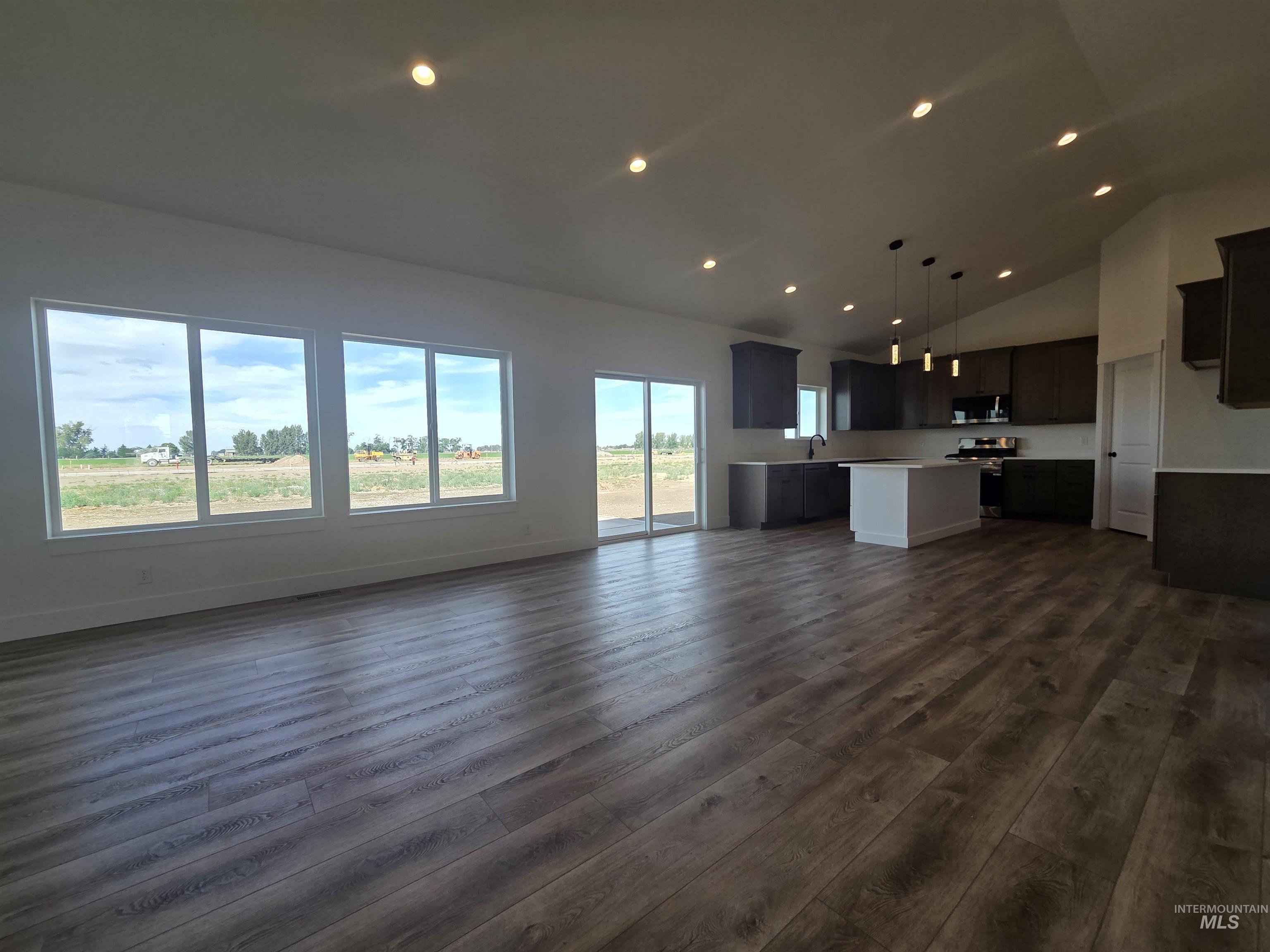 1117 Moss Avenue Property Photo 8