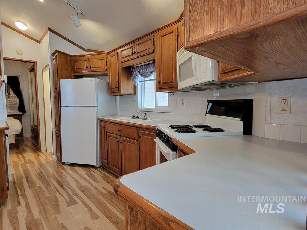 21 E Street Property Photo 8
