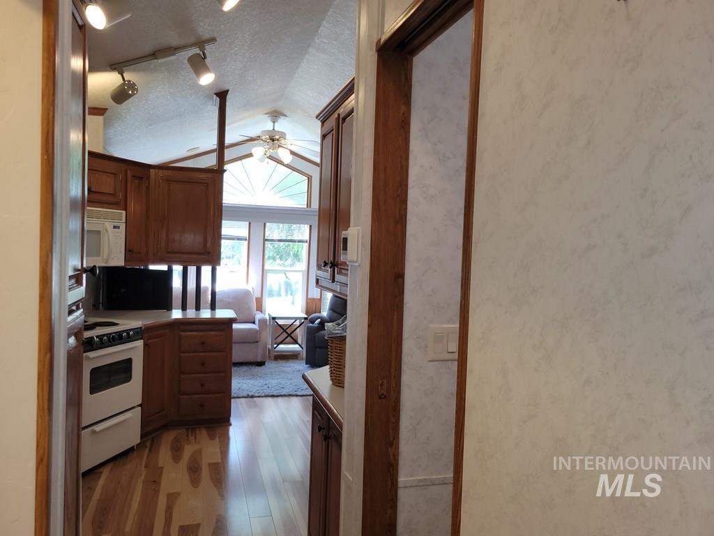 21 E Street Property Photo 9