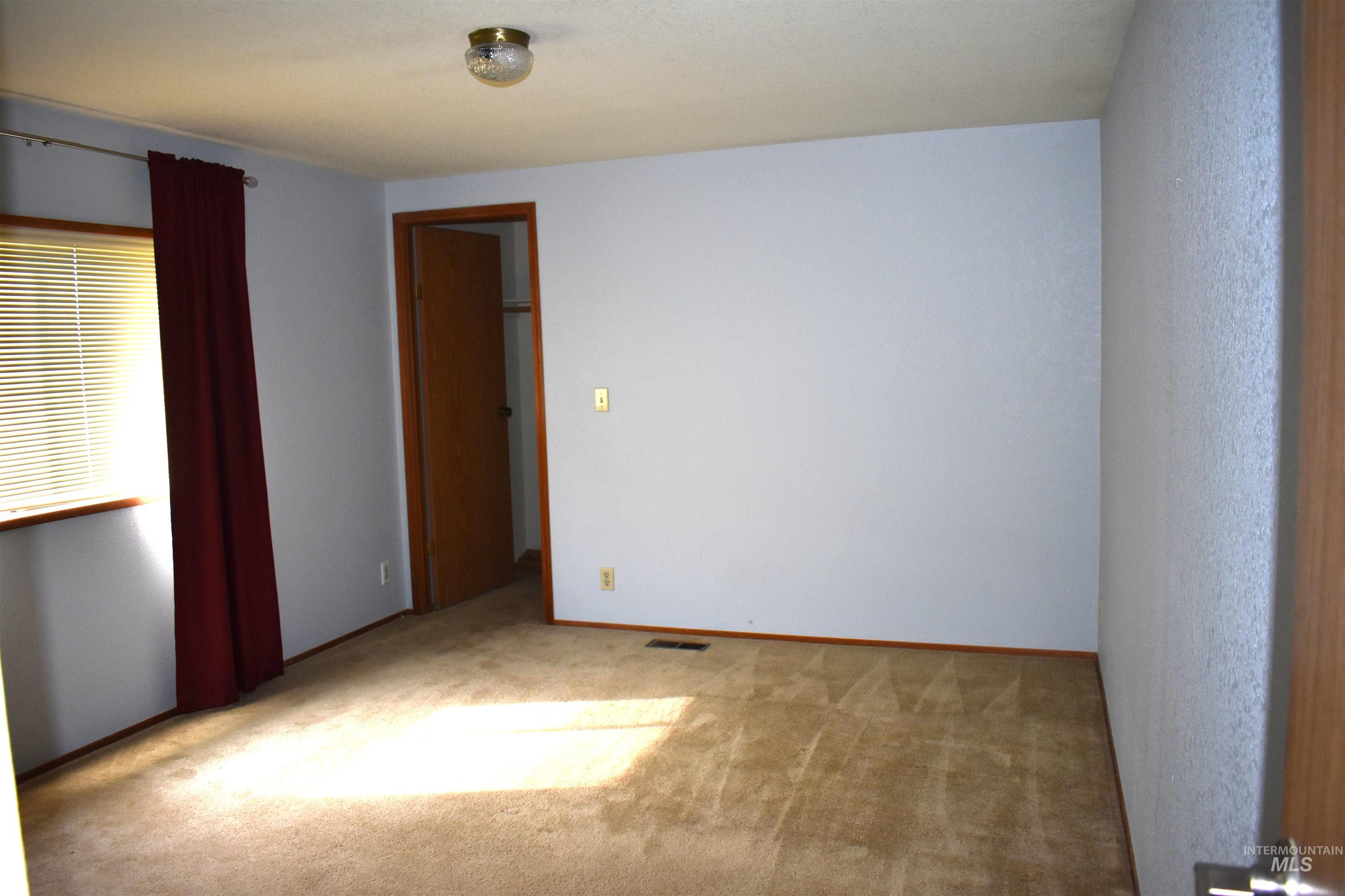 1907 W Flamingo Ave Property Photo 5