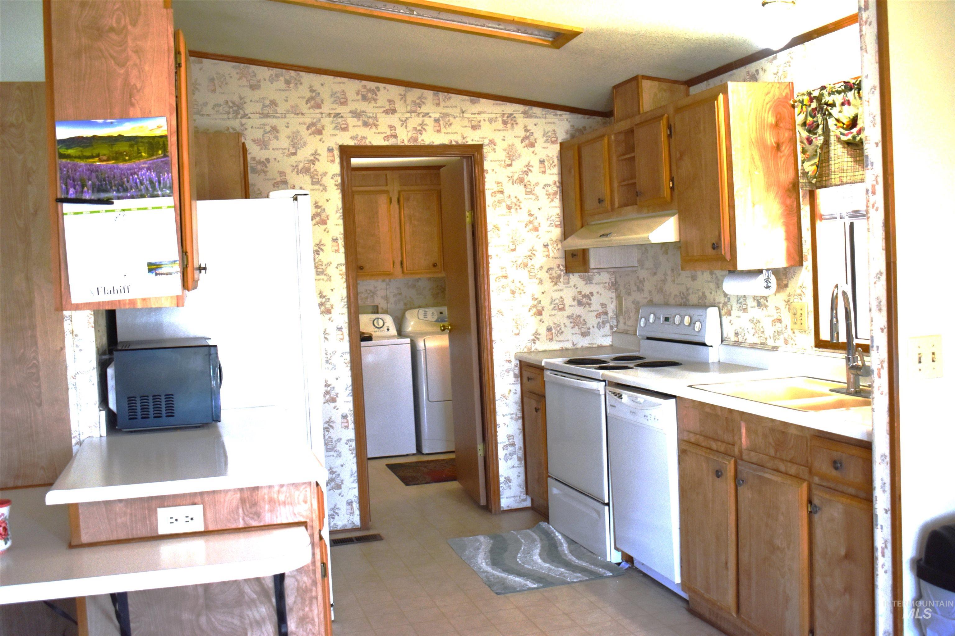 1907 W Flamingo Ave Property Photo 11