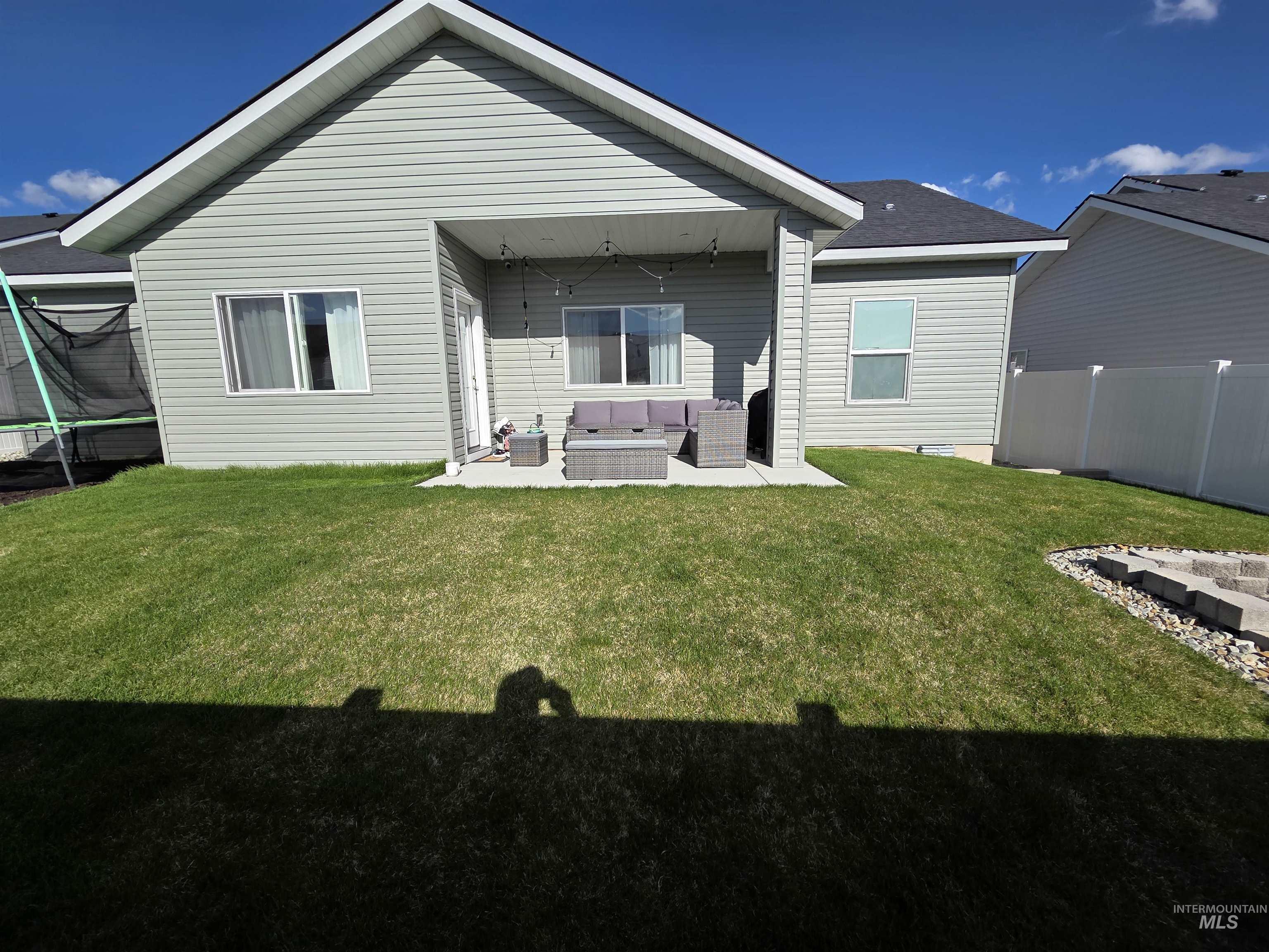 2440 Lotus Ave Property Photo 6
