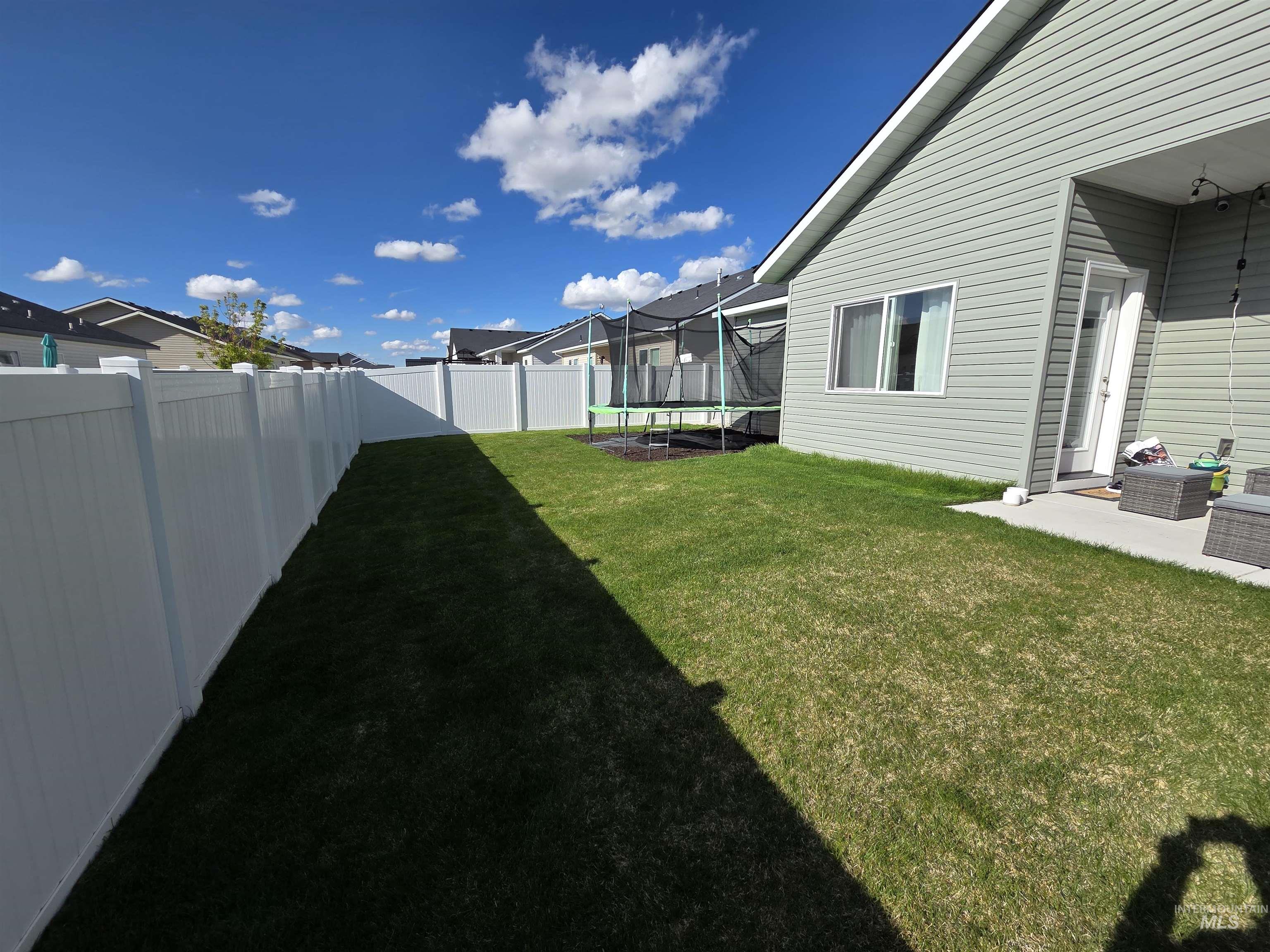 2440 Lotus Ave Property Photo 10