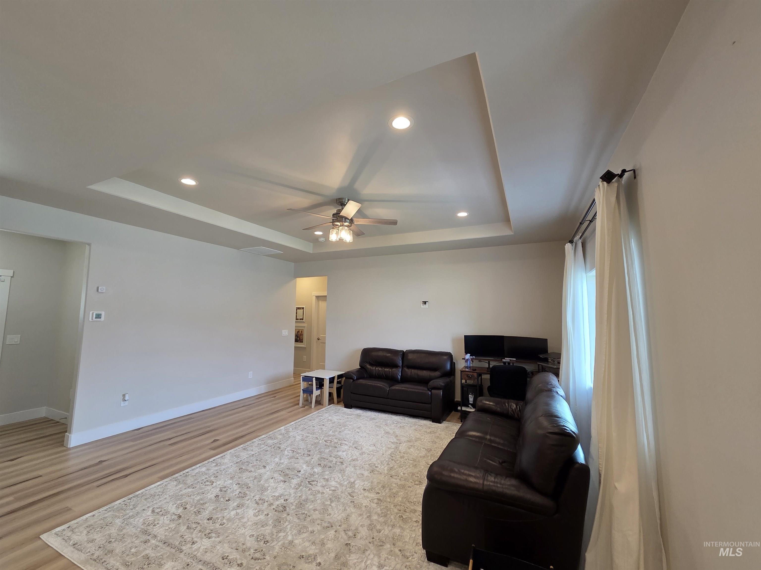 2440 Lotus Ave Property Photo 16