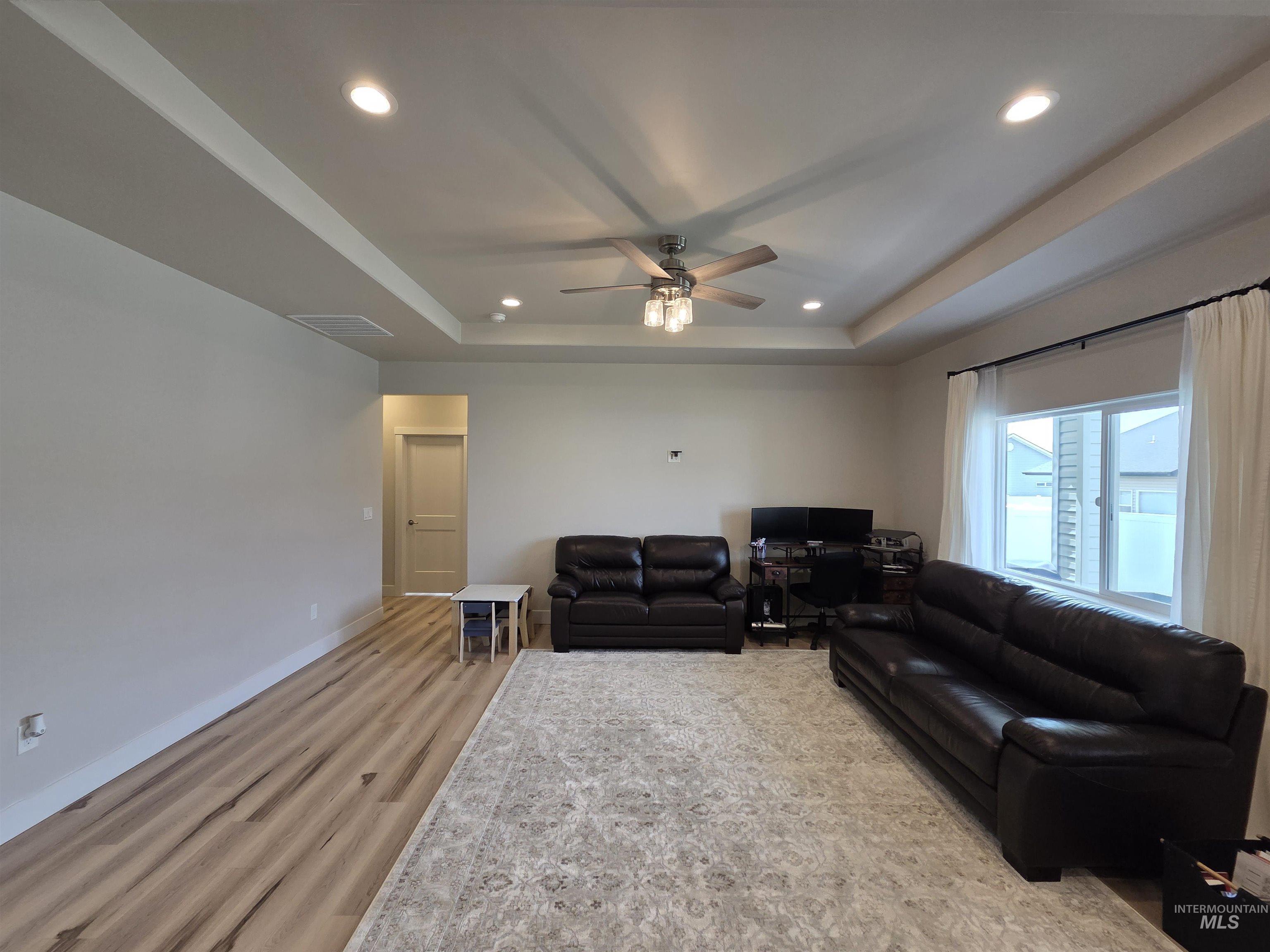 2440 Lotus Ave Property Photo 17
