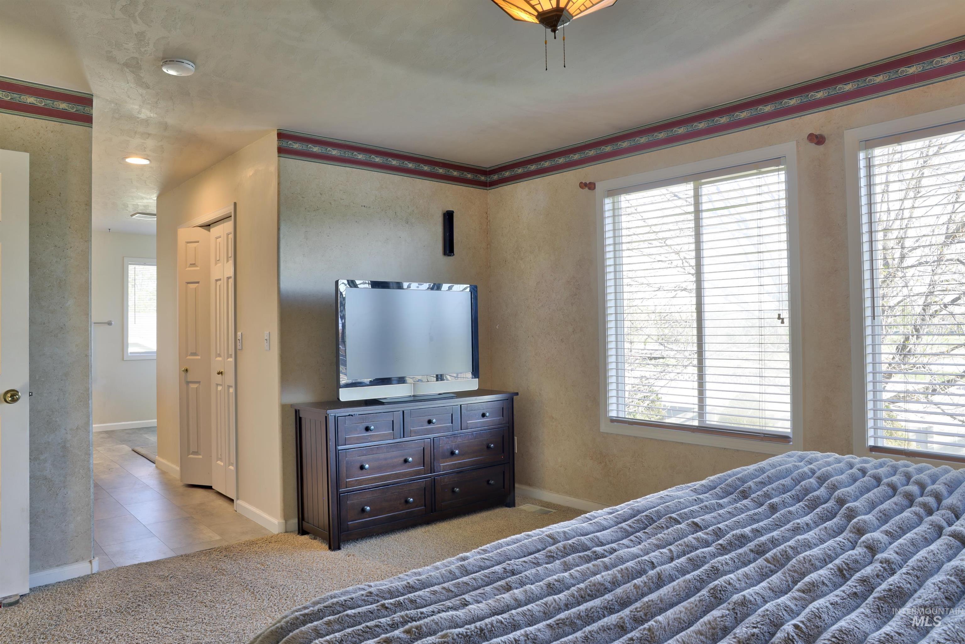 13926 W Bunkerhill Ct Property Photo 9