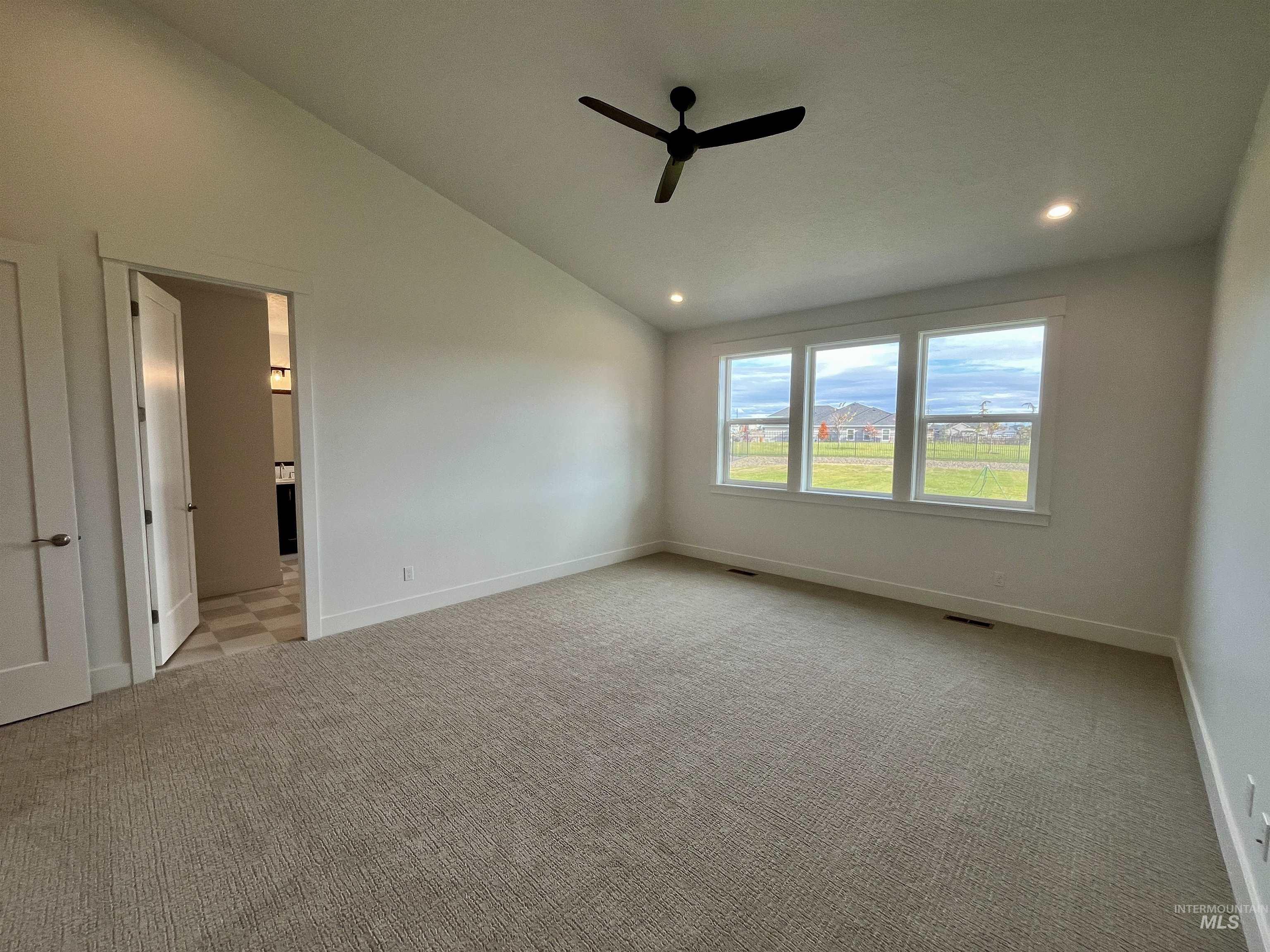 305 S Gearbox Way Property Photo 10