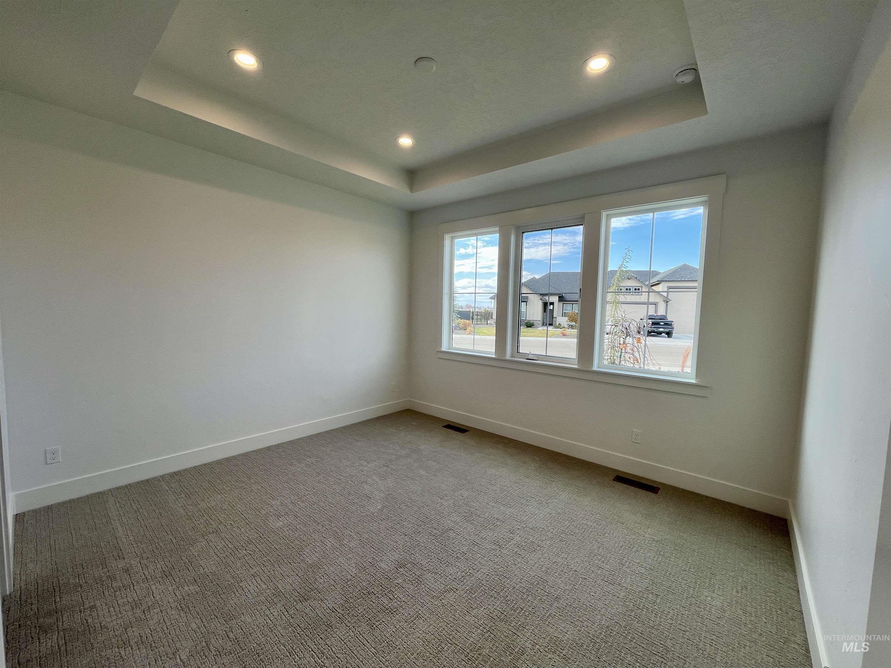 305 S Gearbox Way Property Photo 17