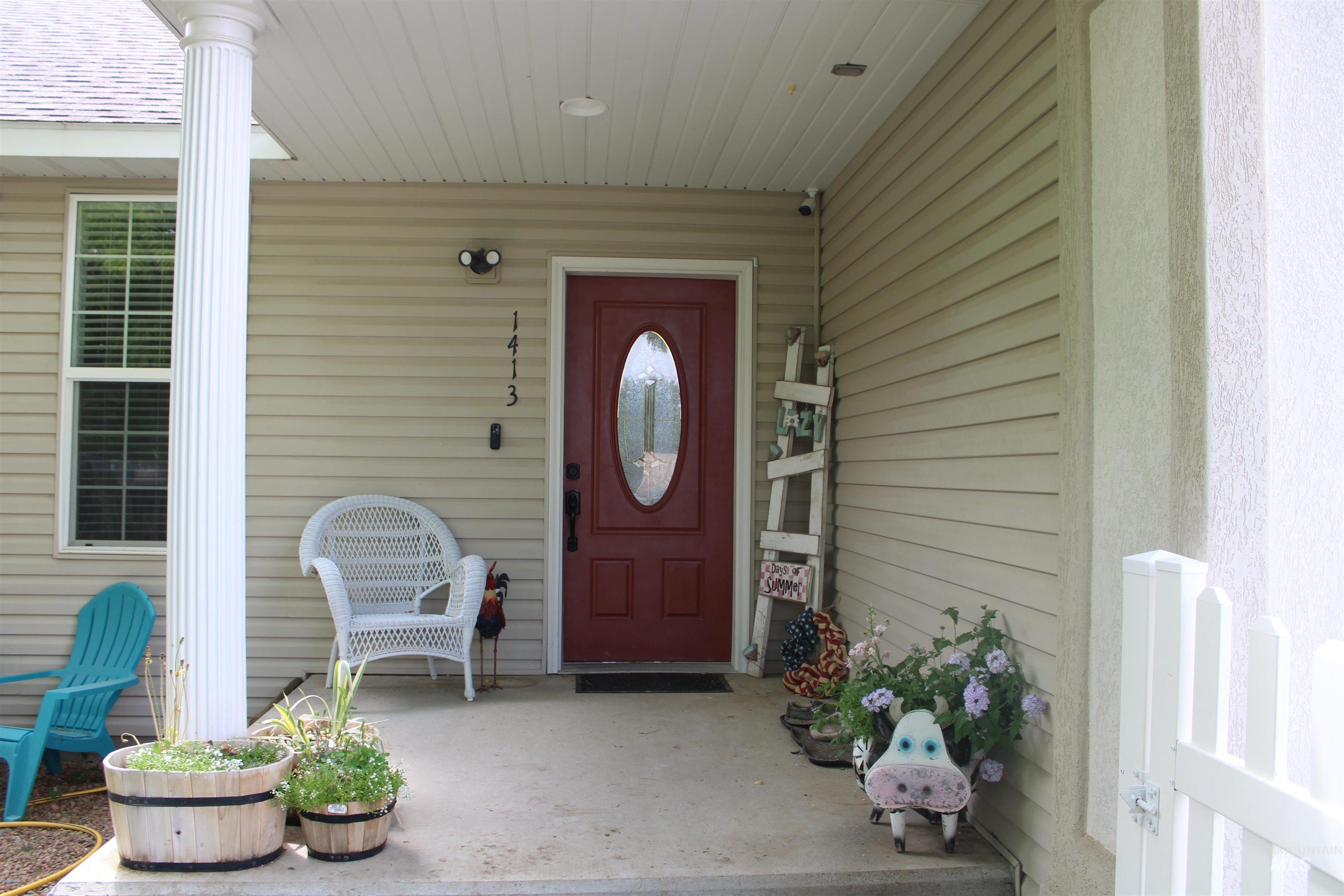 1413 Winterlane Property Photo 3