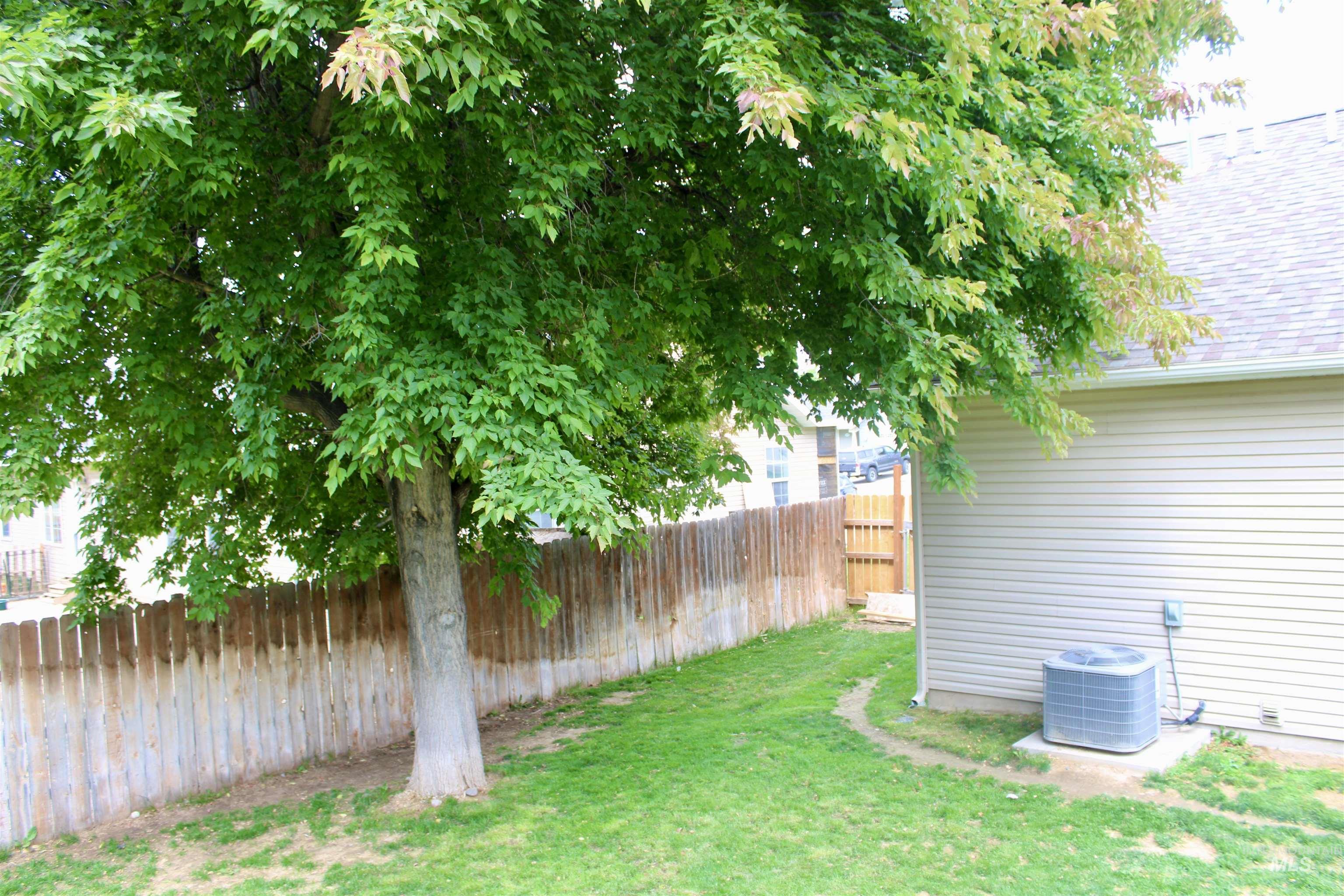1413 Winterlane Property Photo 22