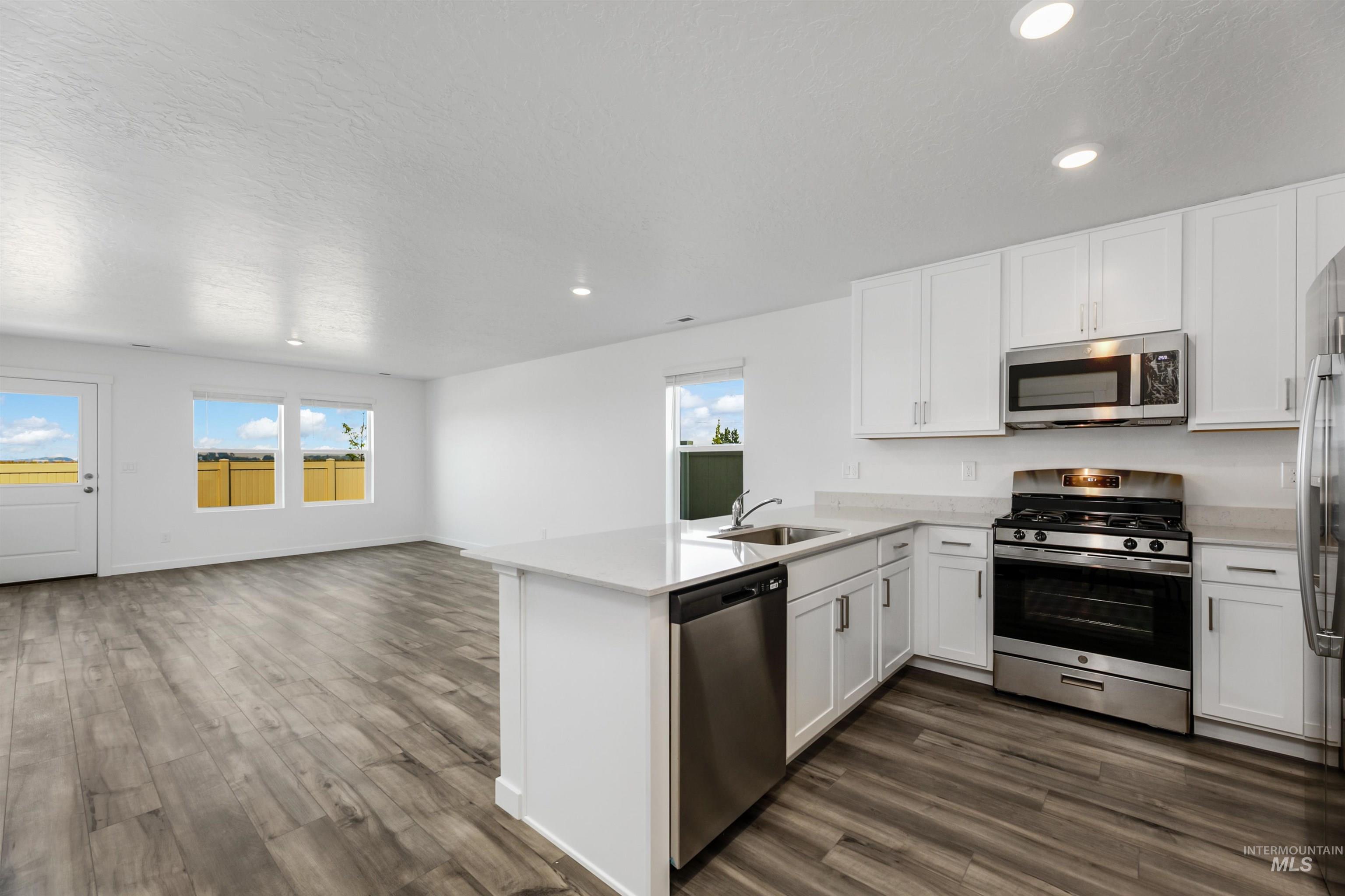 2474 W Bee Balm St Property Photo 4