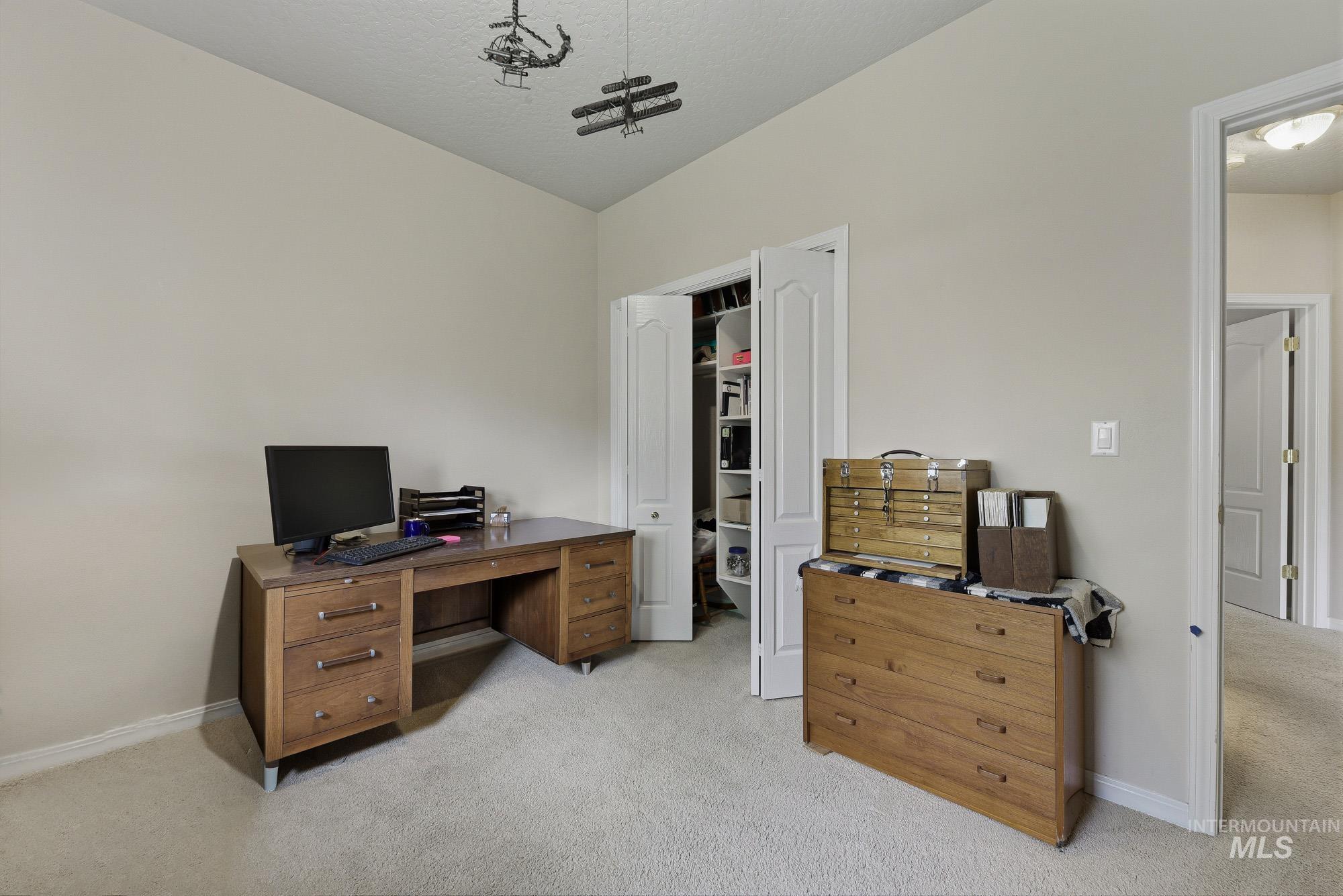3043 S Slate Creek Way Property Photo 29