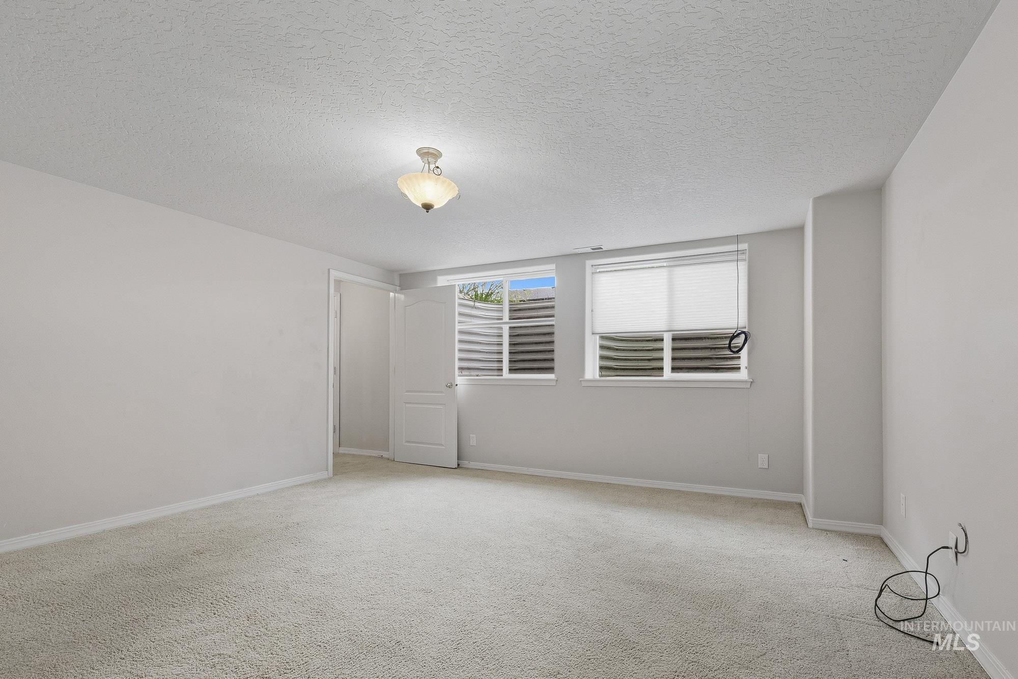 3043 S Slate Creek Way Property Photo 34