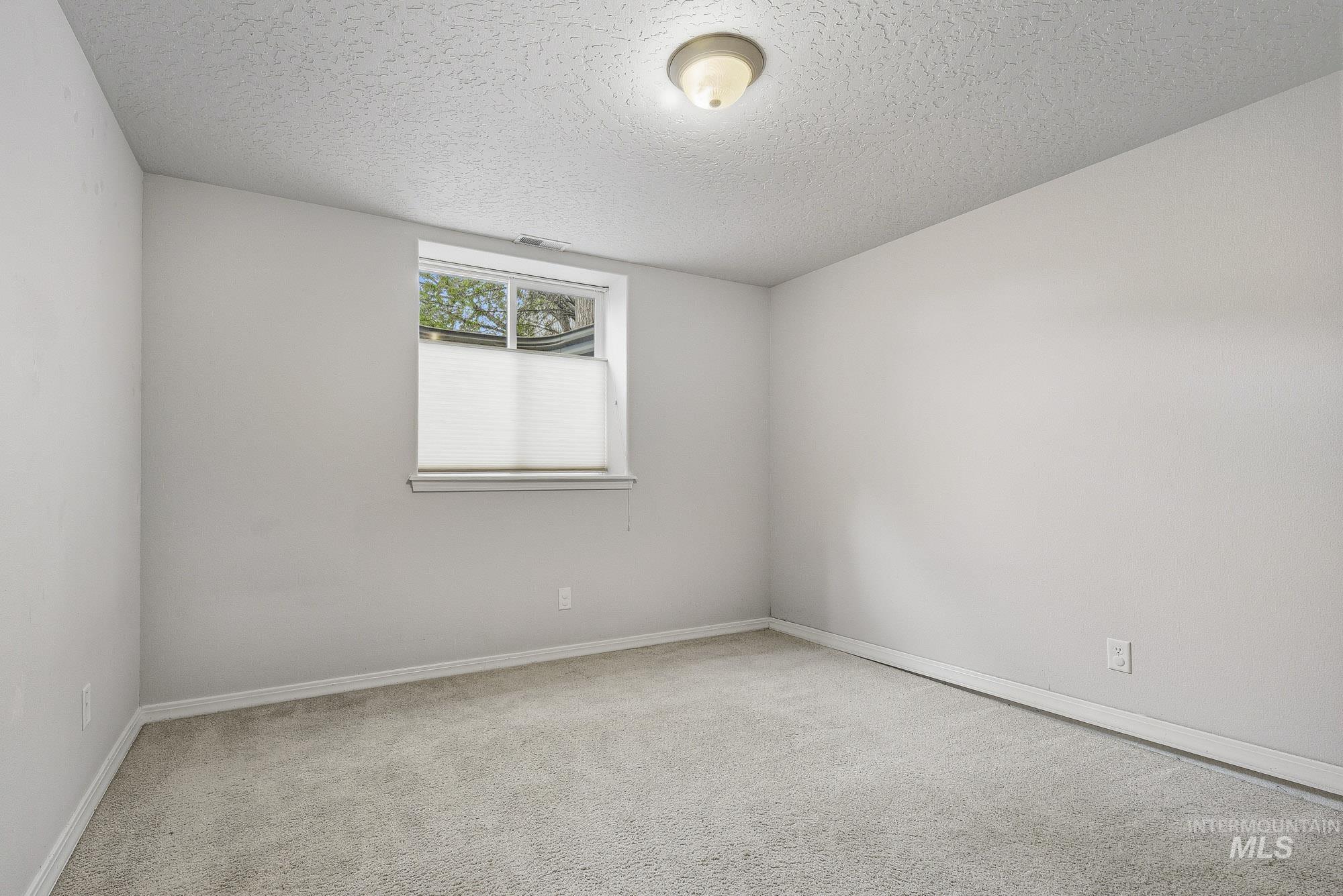 3043 S Slate Creek Way Property Photo 37