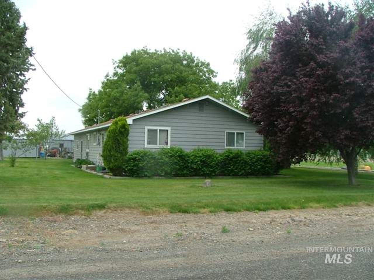 721 Mendiola Rd Property Photo 3
