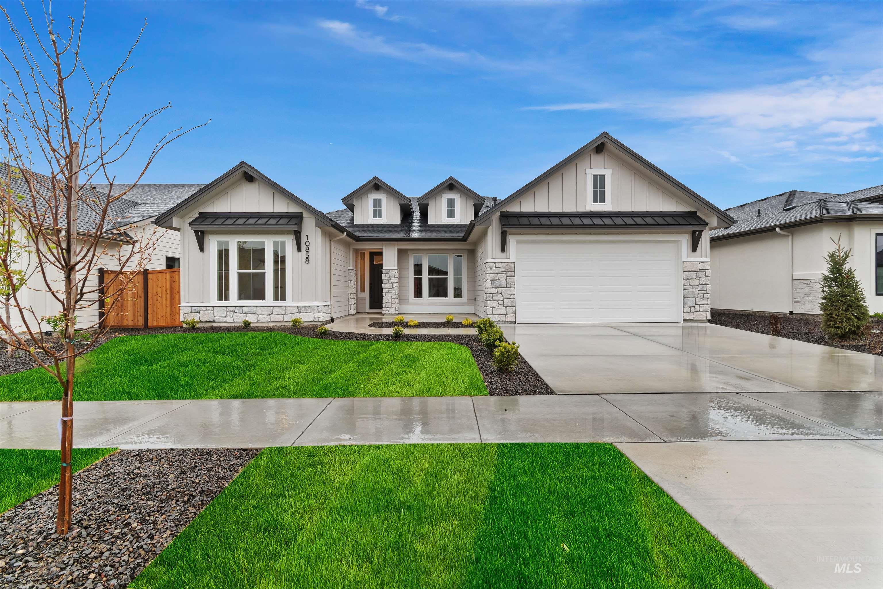 10858 W Cruden Bay Ln Property Photo 1