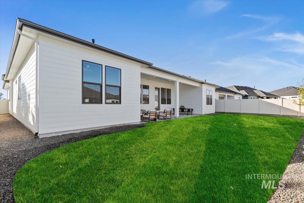 719 W Oak Springs Dr. Property Photo 45
