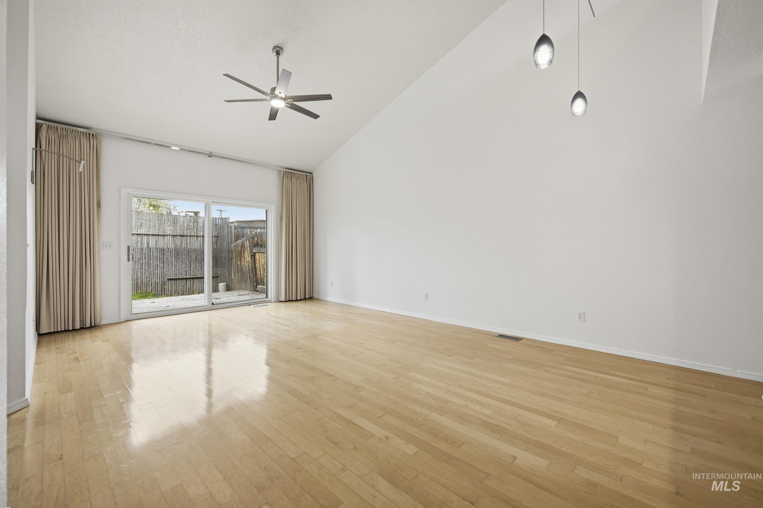 4617 N Carlsbad Way Property Photo 4