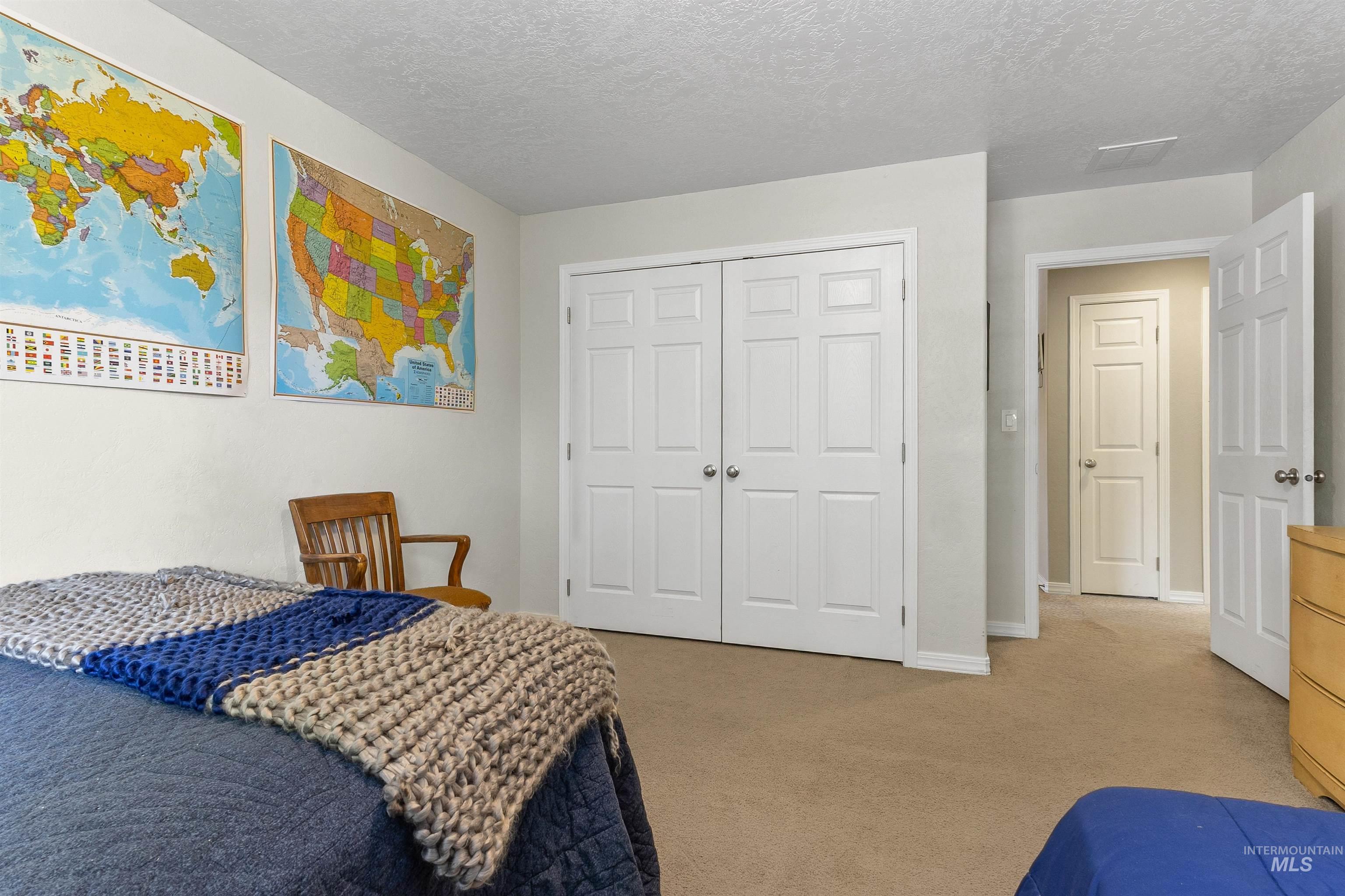 2425 N Redway Road Property Photo 19
