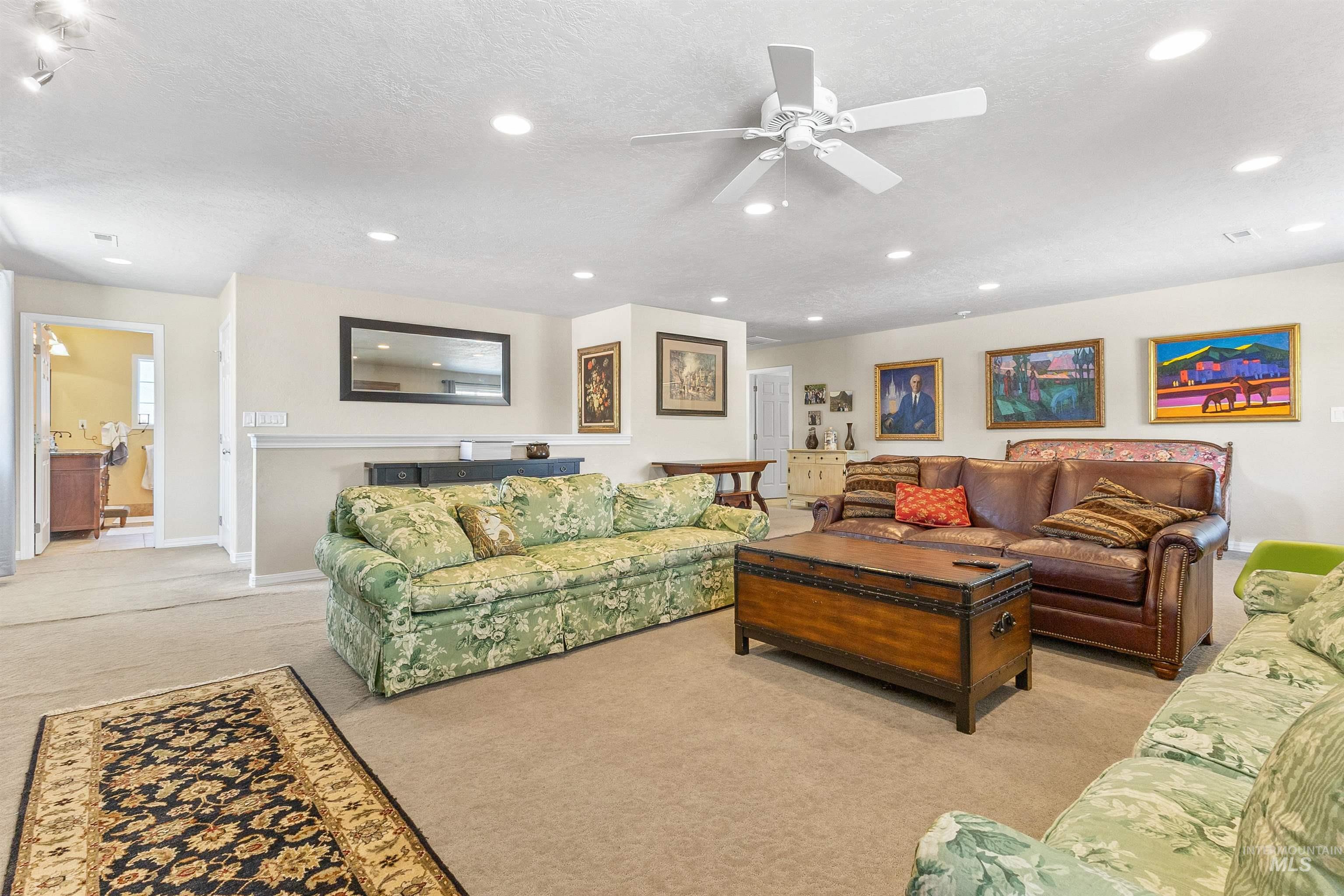 2425 N Redway Road Property Photo 23
