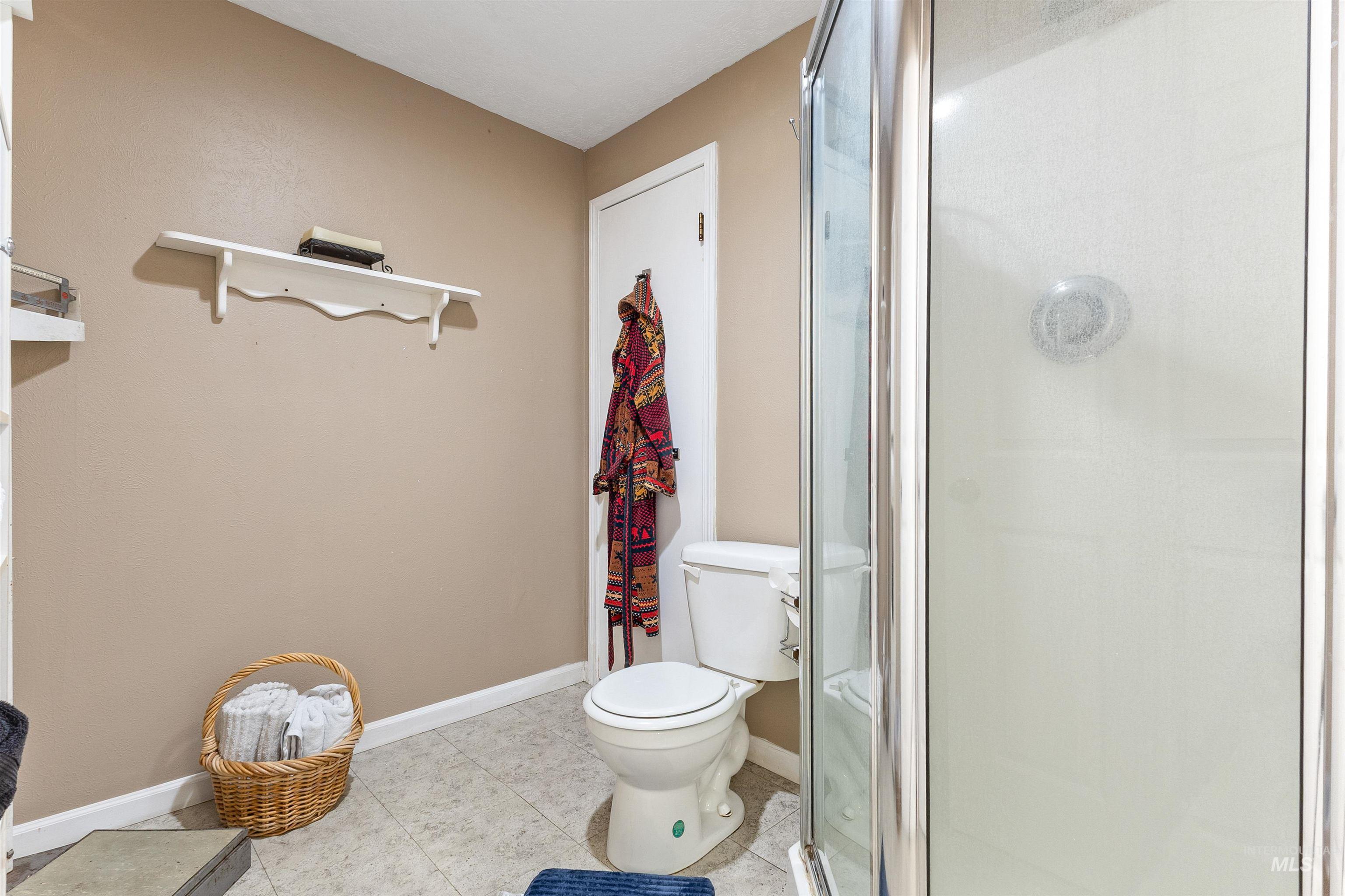 2425 N Redway Road Property Photo 28