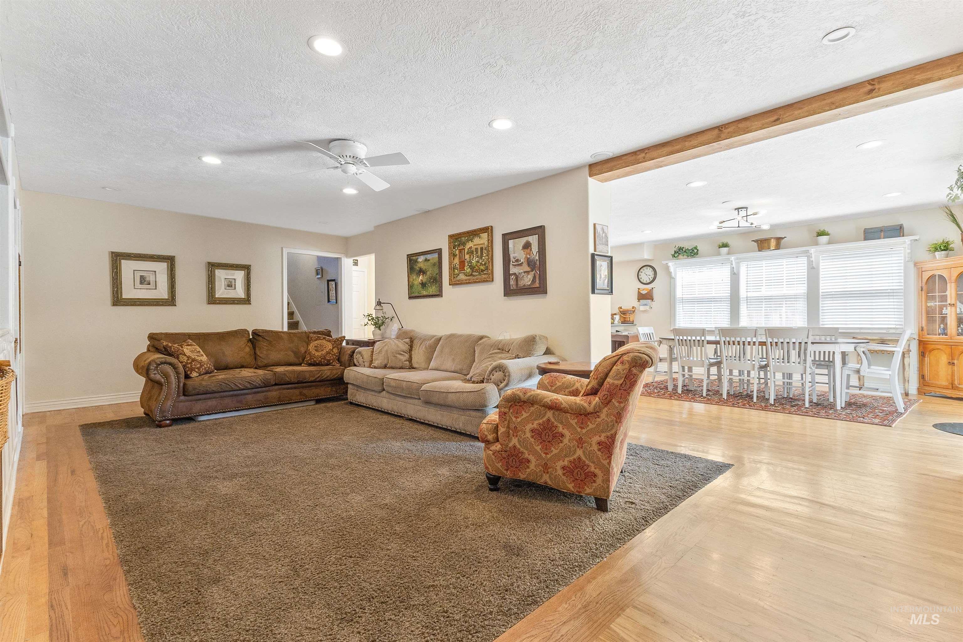 2425 N Redway Road Property Photo 35
