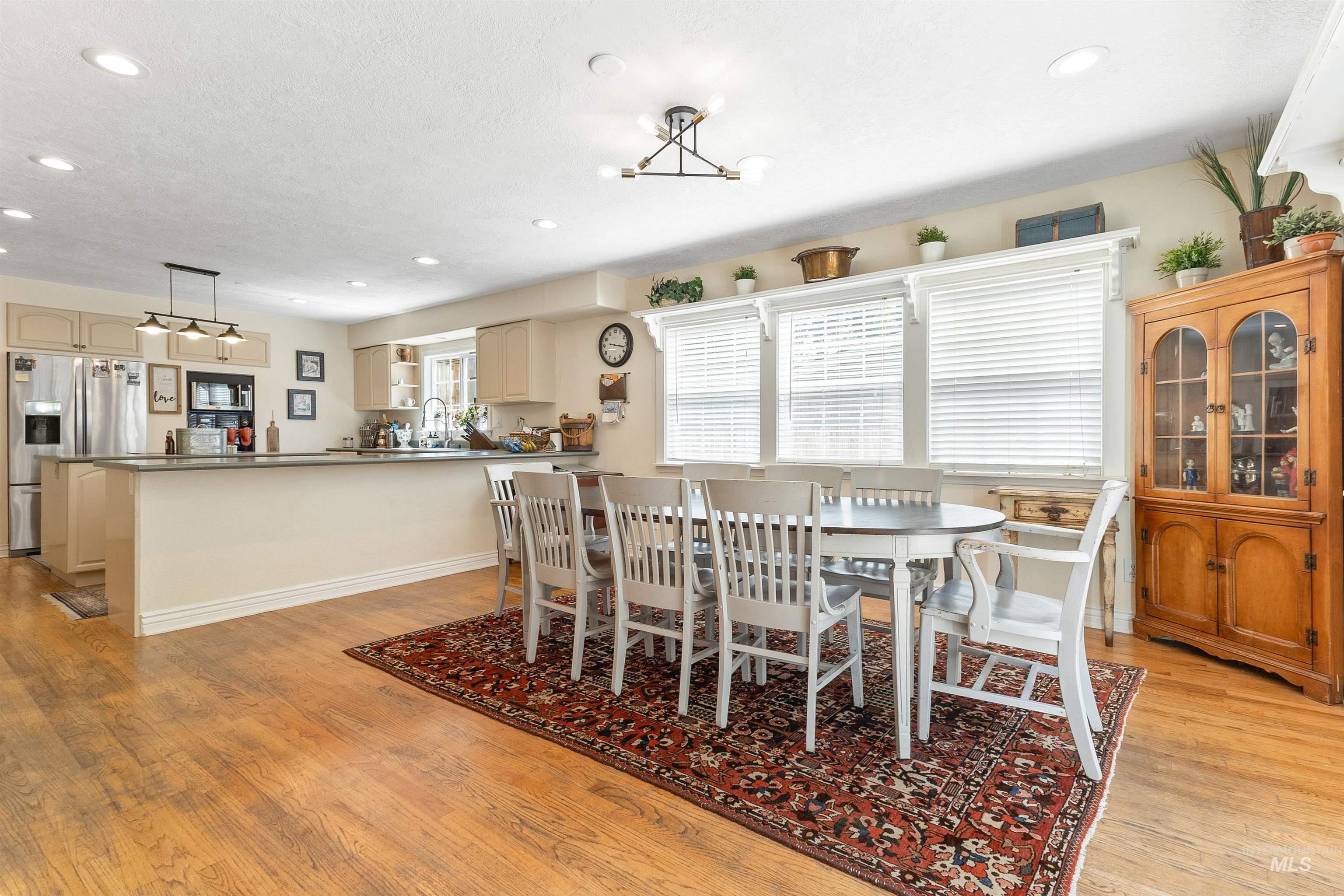 2425 N Redway Road Property Photo 40