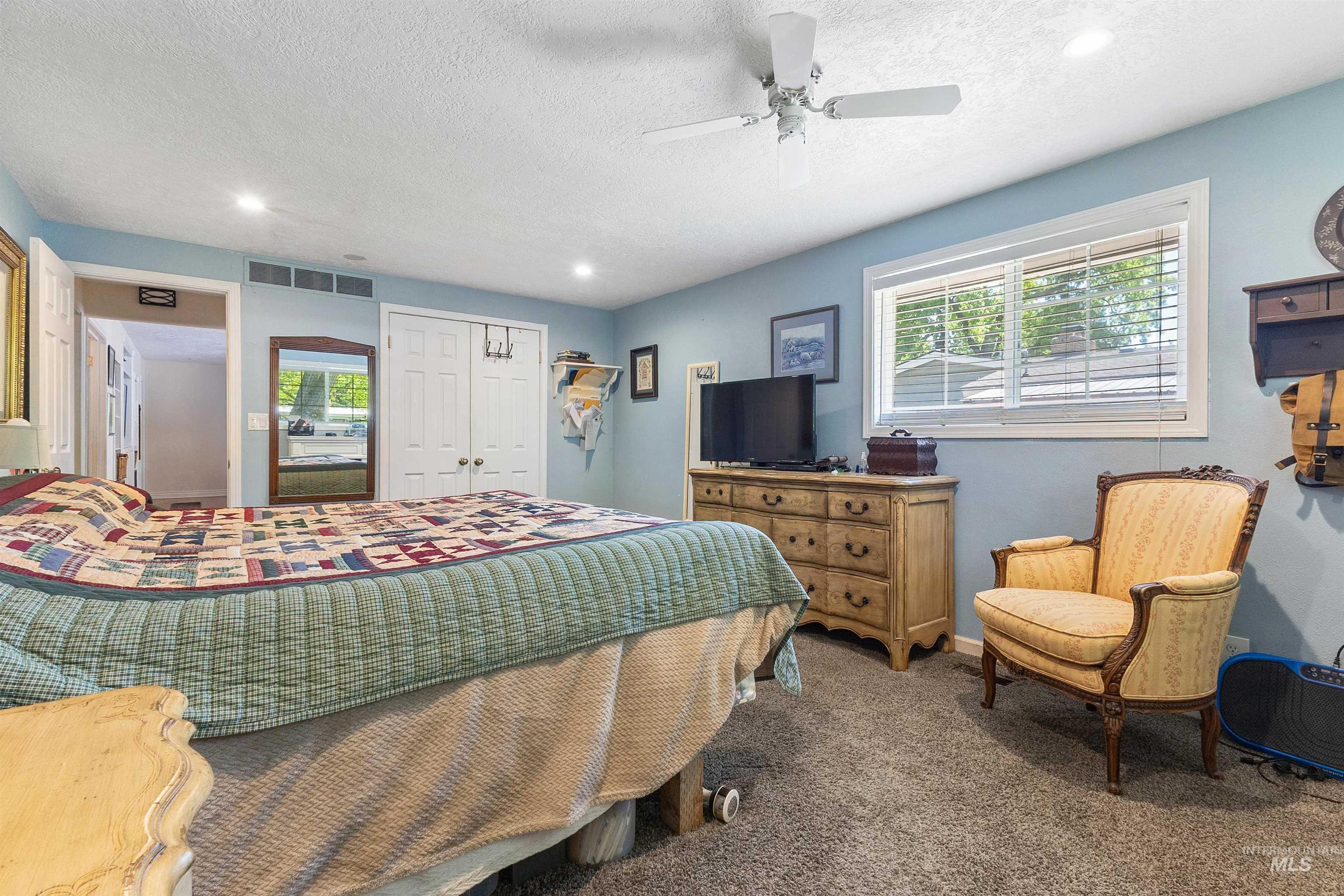 2425 N Redway Road Property Photo 45