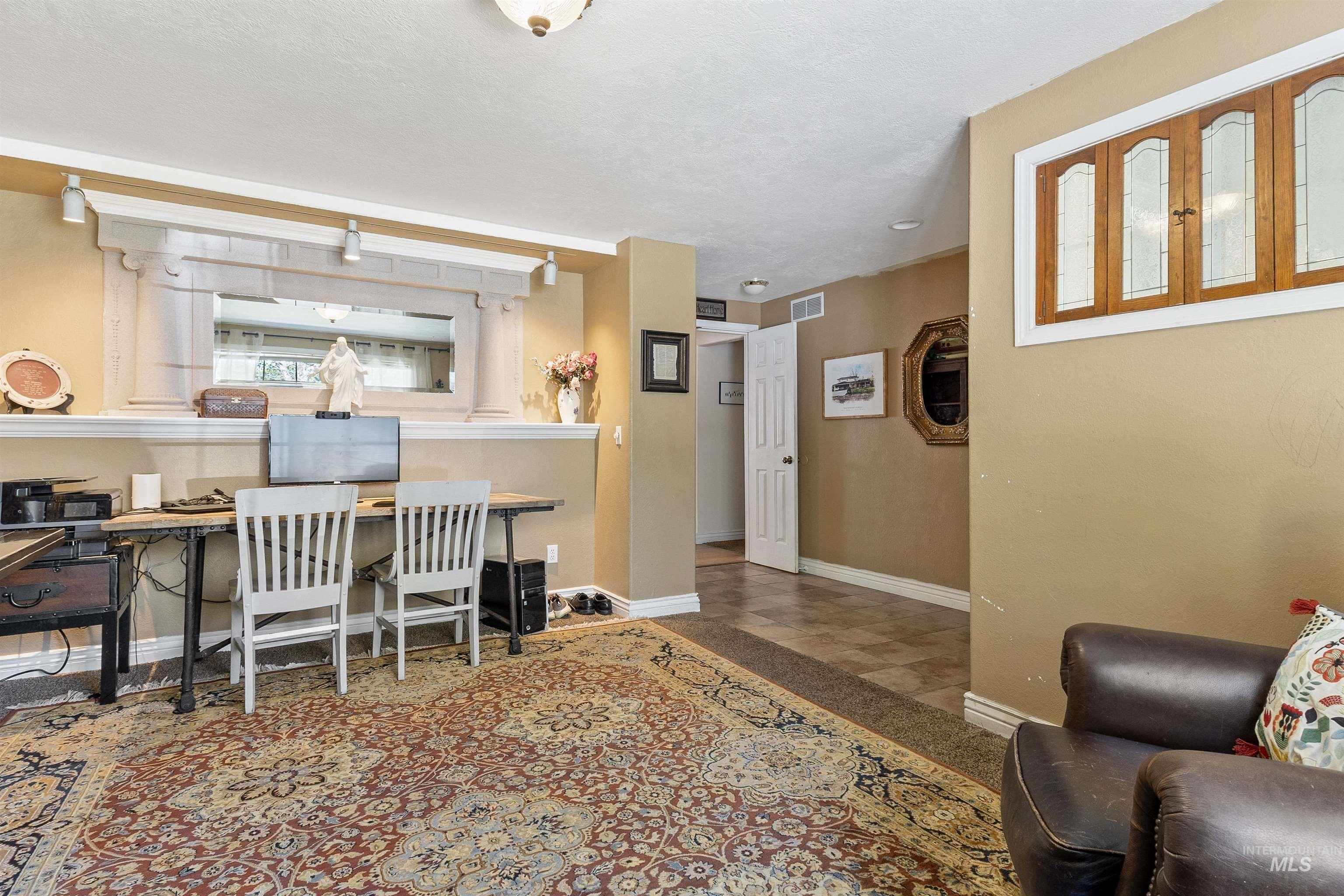 2425 N Redway Road Property Photo 47