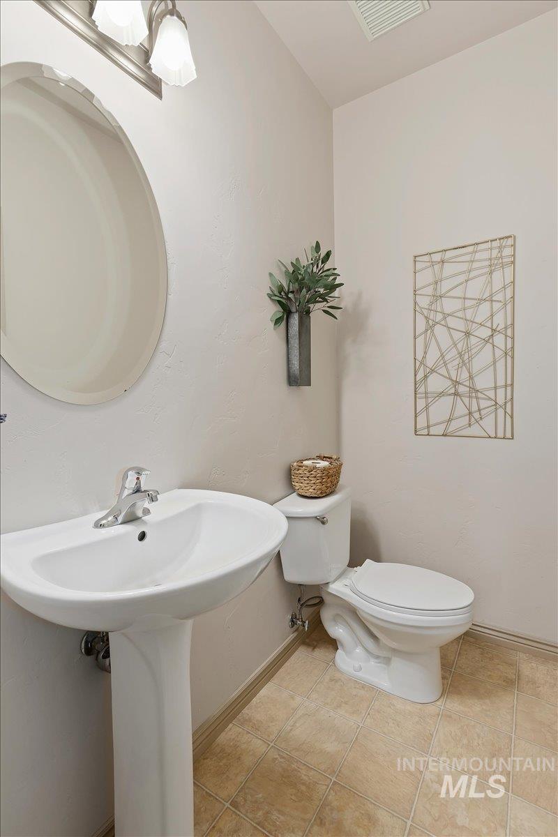 2274 Eastwood Rd Property Photo 28