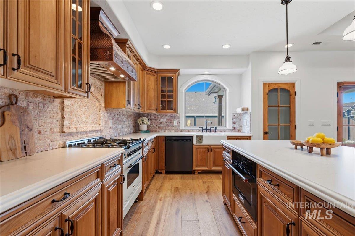 2016 E Mainacht St Property Photo 10