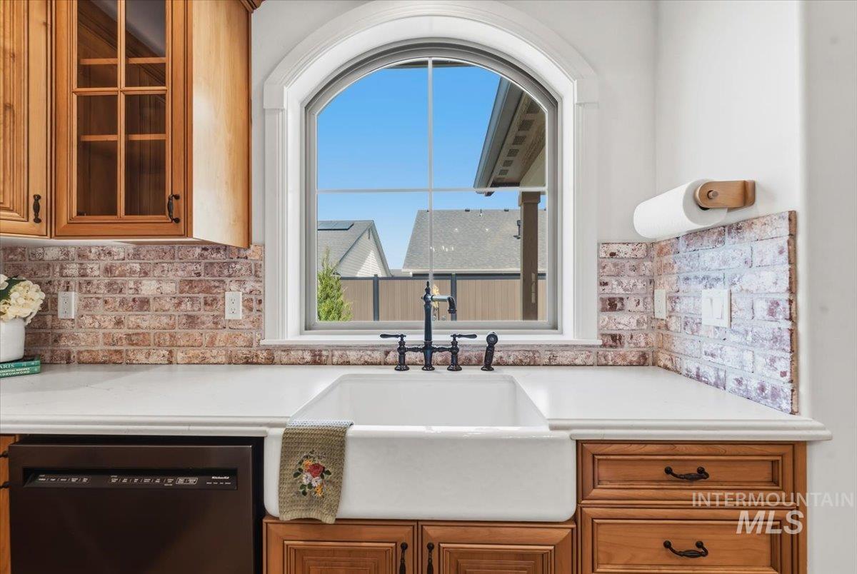 2016 E Mainacht St Property Photo 14