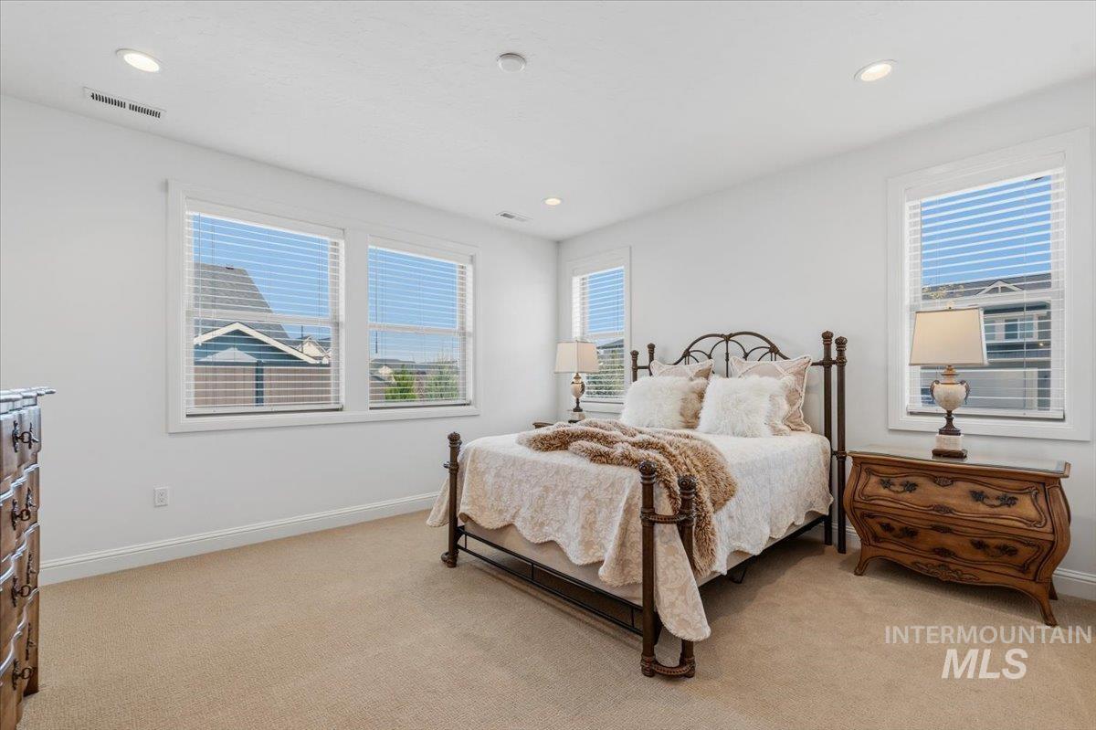 2016 E Mainacht St Property Photo 17