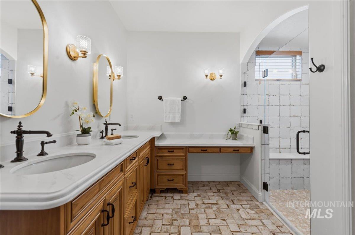 2016 E Mainacht St Property Photo 19