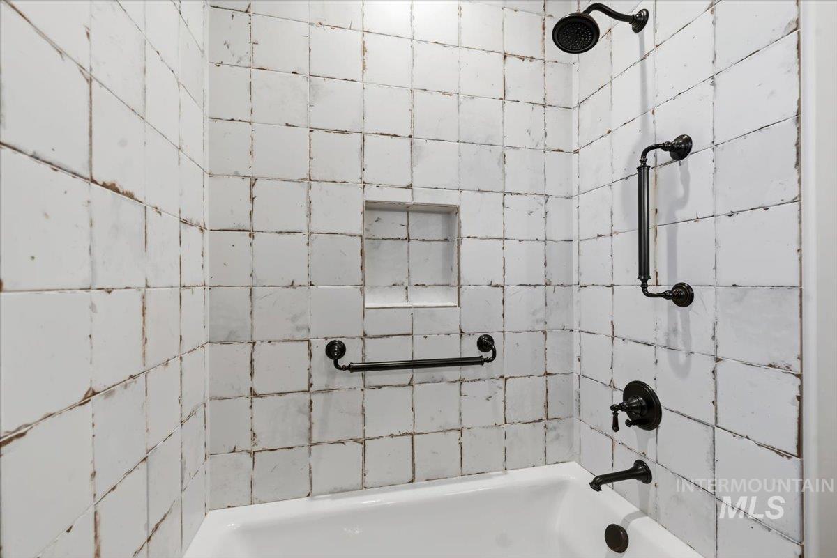 2016 E Mainacht St Property Photo 26