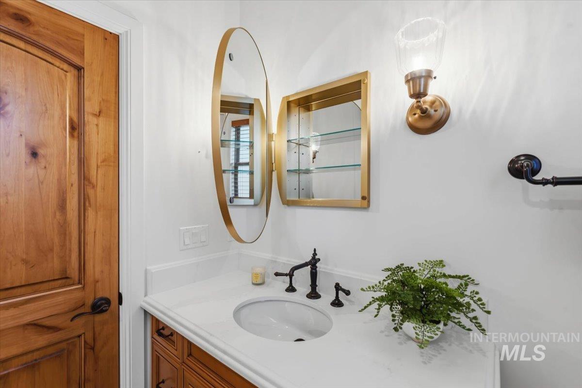 2016 E Mainacht St Property Photo 29