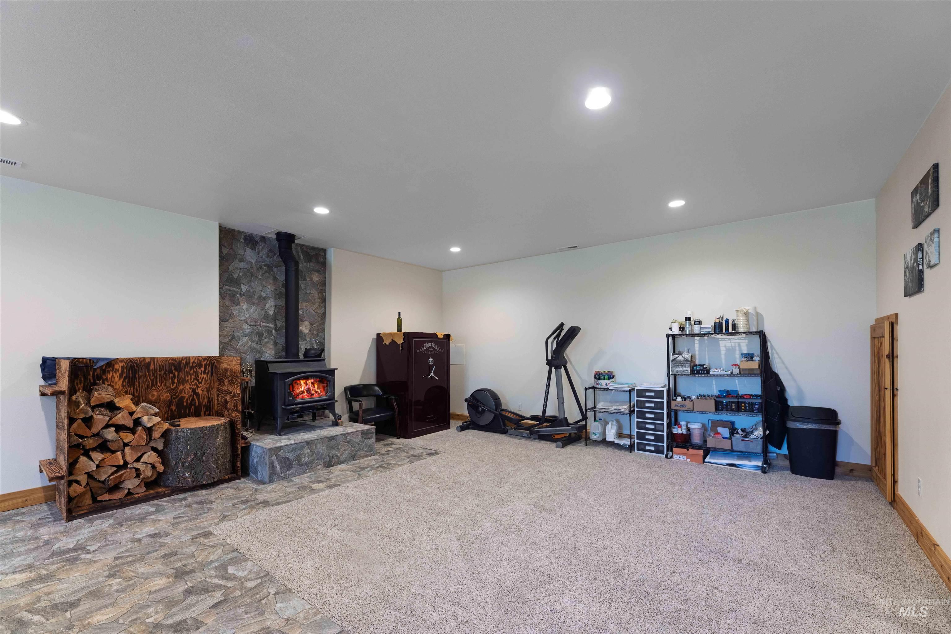 1057 Nicholson Rd Property Photo 33