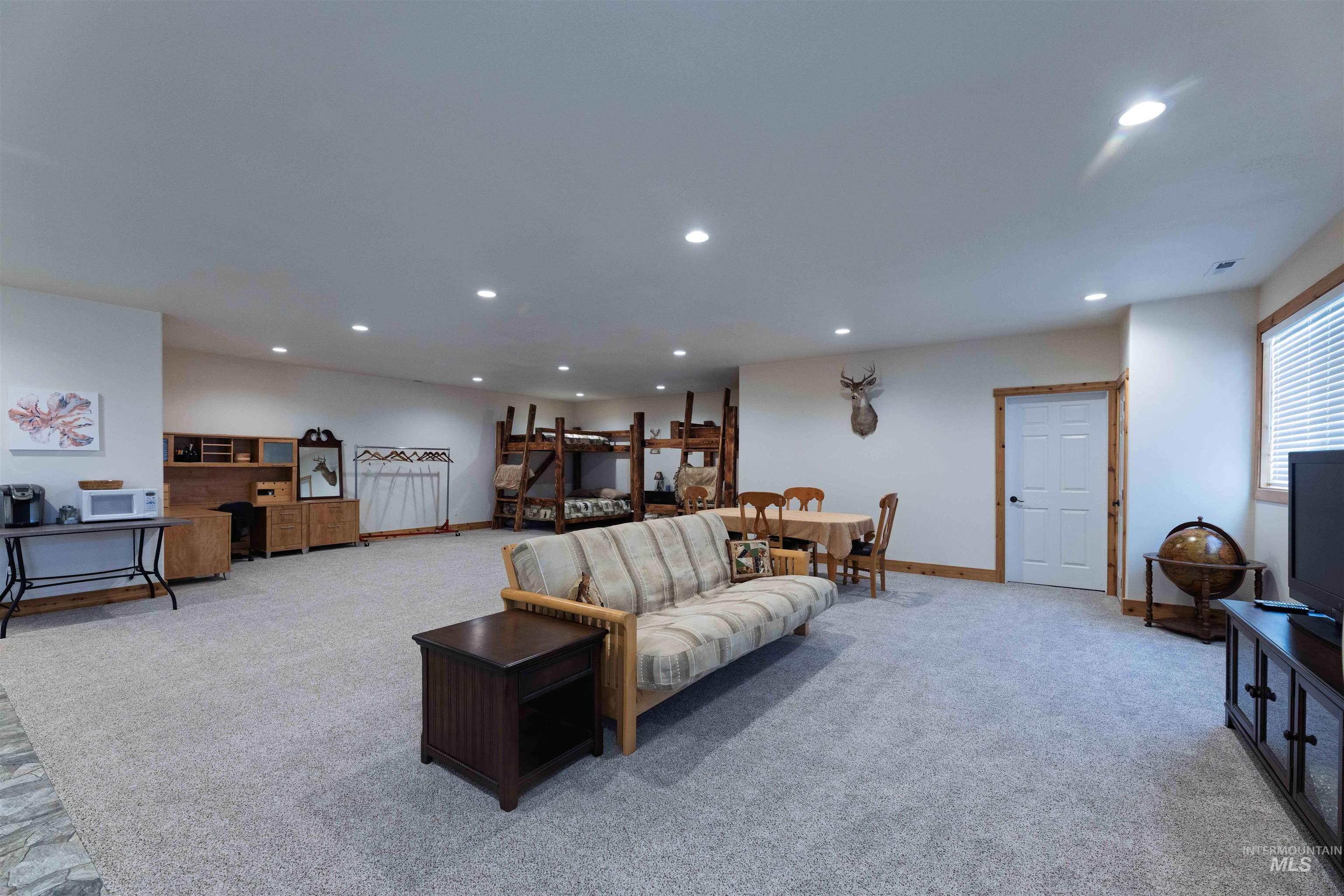 1057 Nicholson Rd Property Photo 35