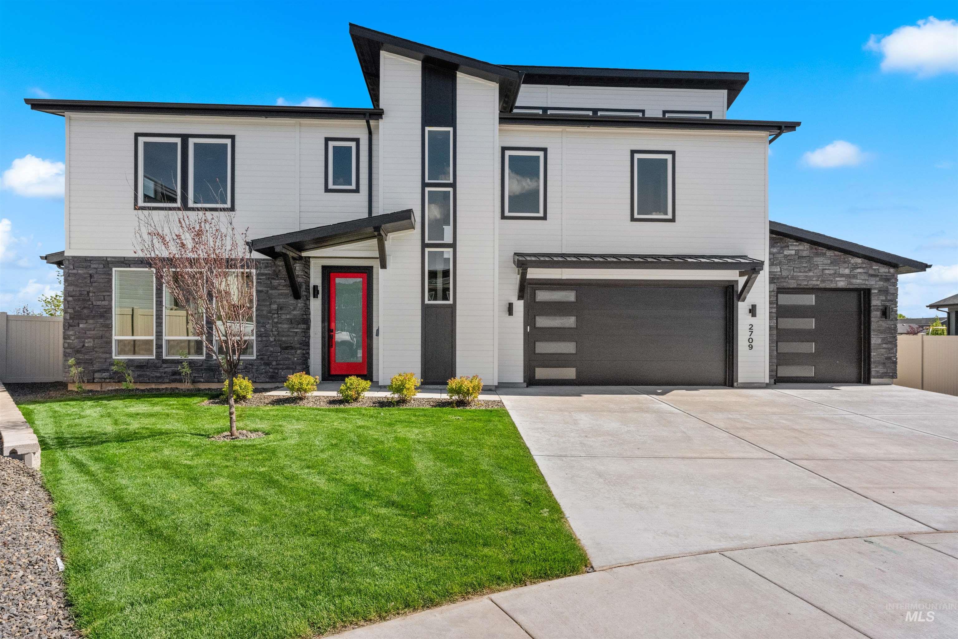2709 W Gidran Property Photo 1
