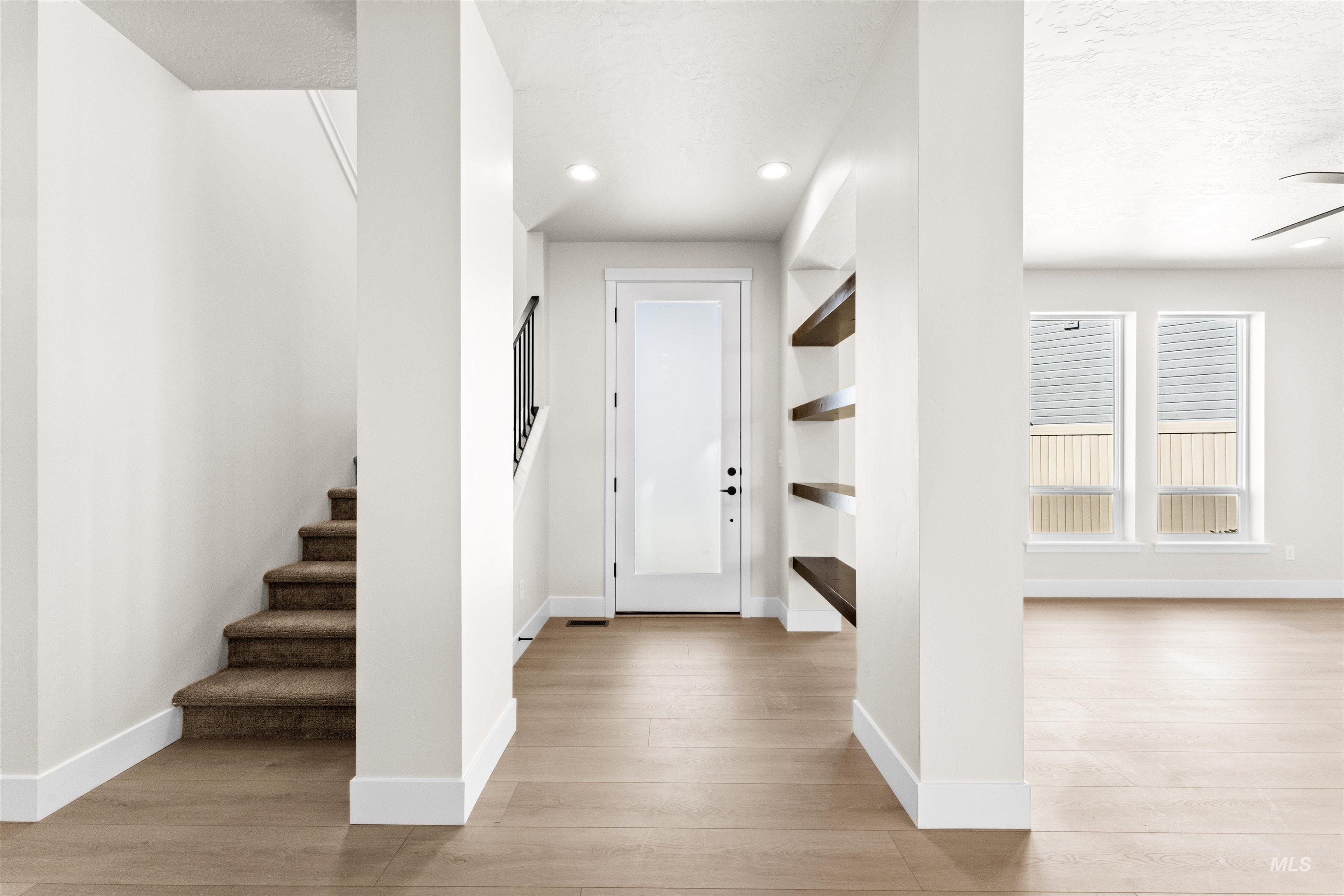 2709 W Gidran Property Photo 4