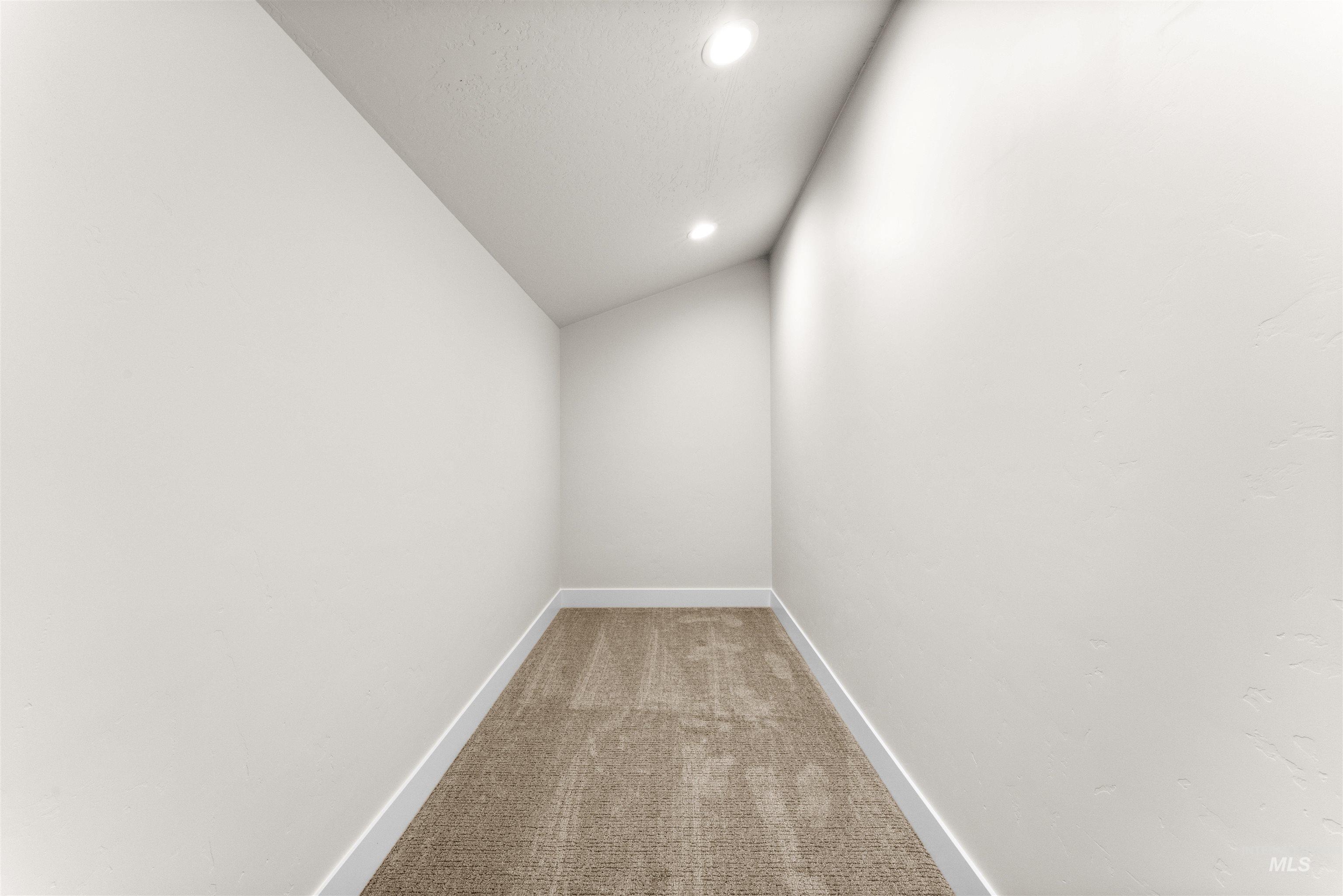2709 W Gidran Property Photo 28