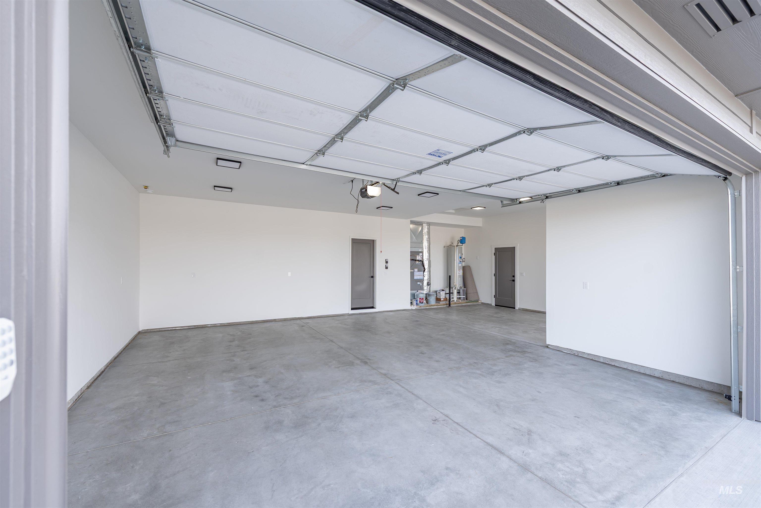 390 S Diesel Way Property Photo 44