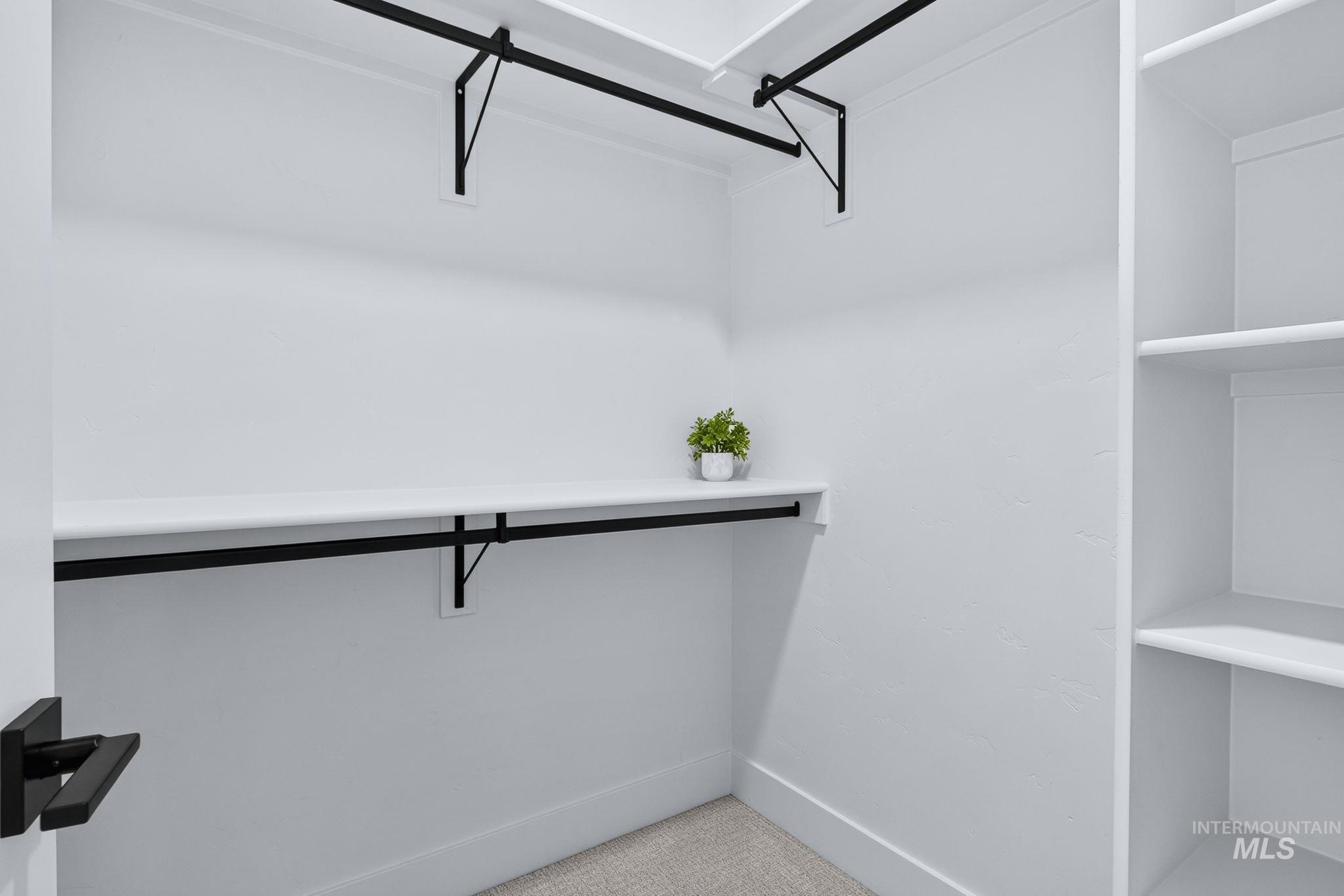 737 W Wrangler Property Photo 6