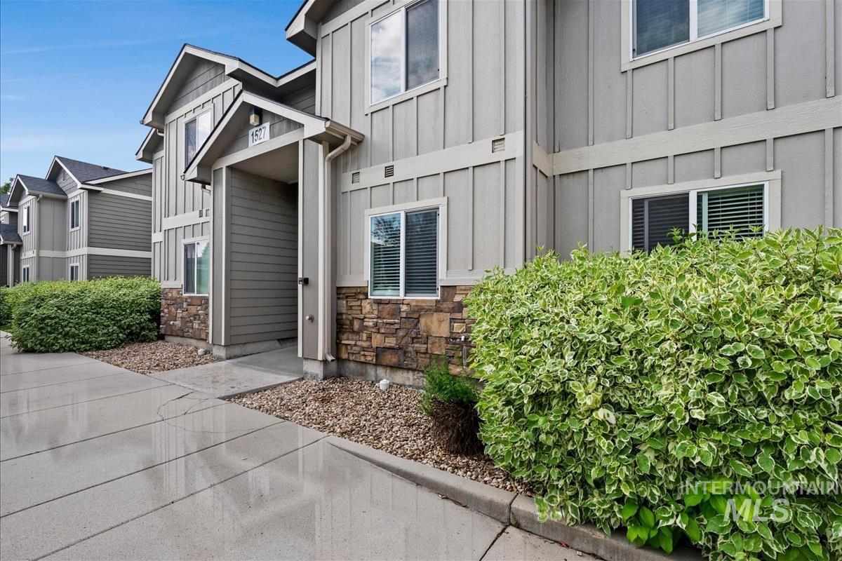 1521, 1527, 1535 W Alexandra Ln Property Photo 27