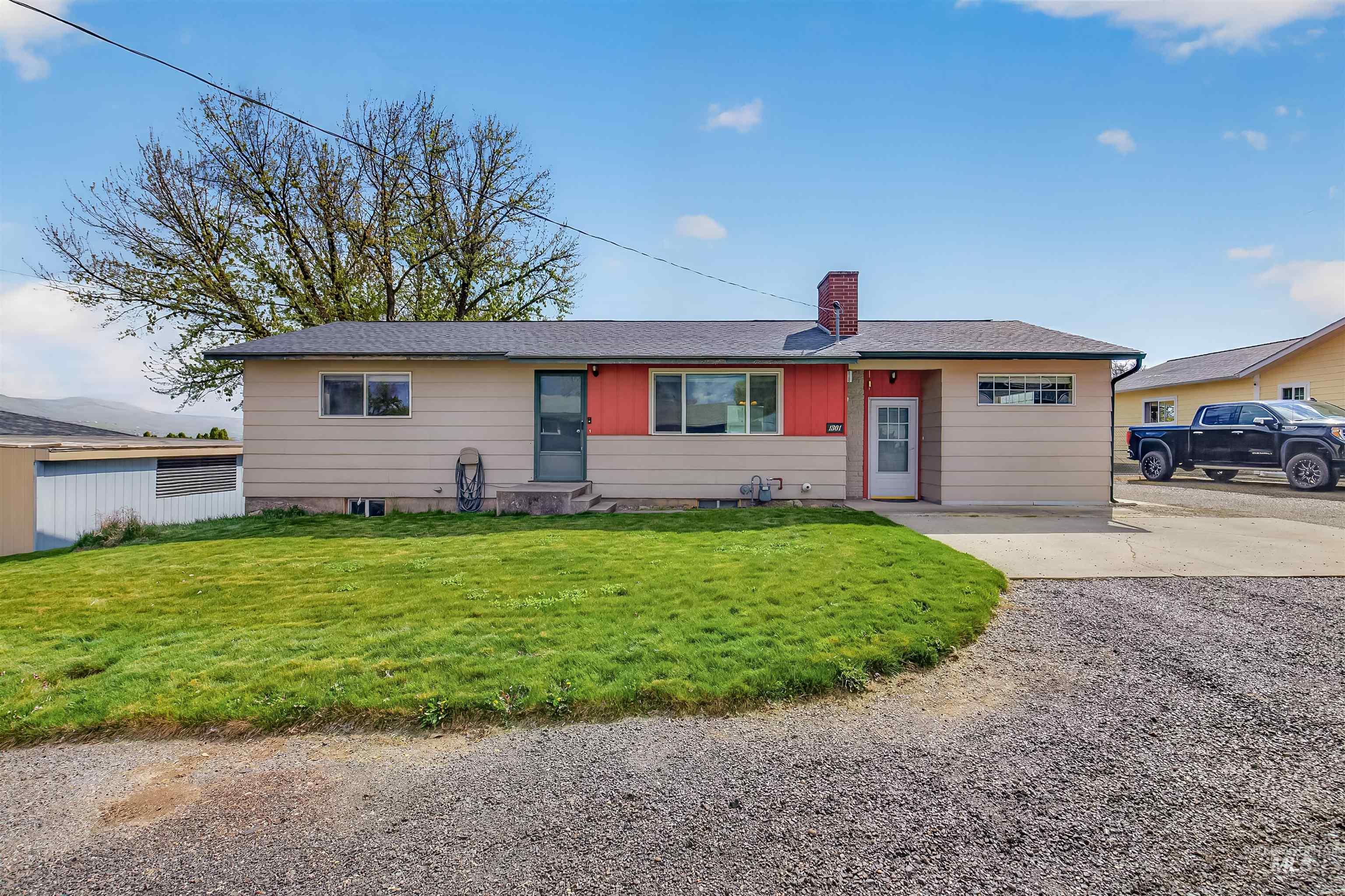 1301 Boston Street Property Photo 1