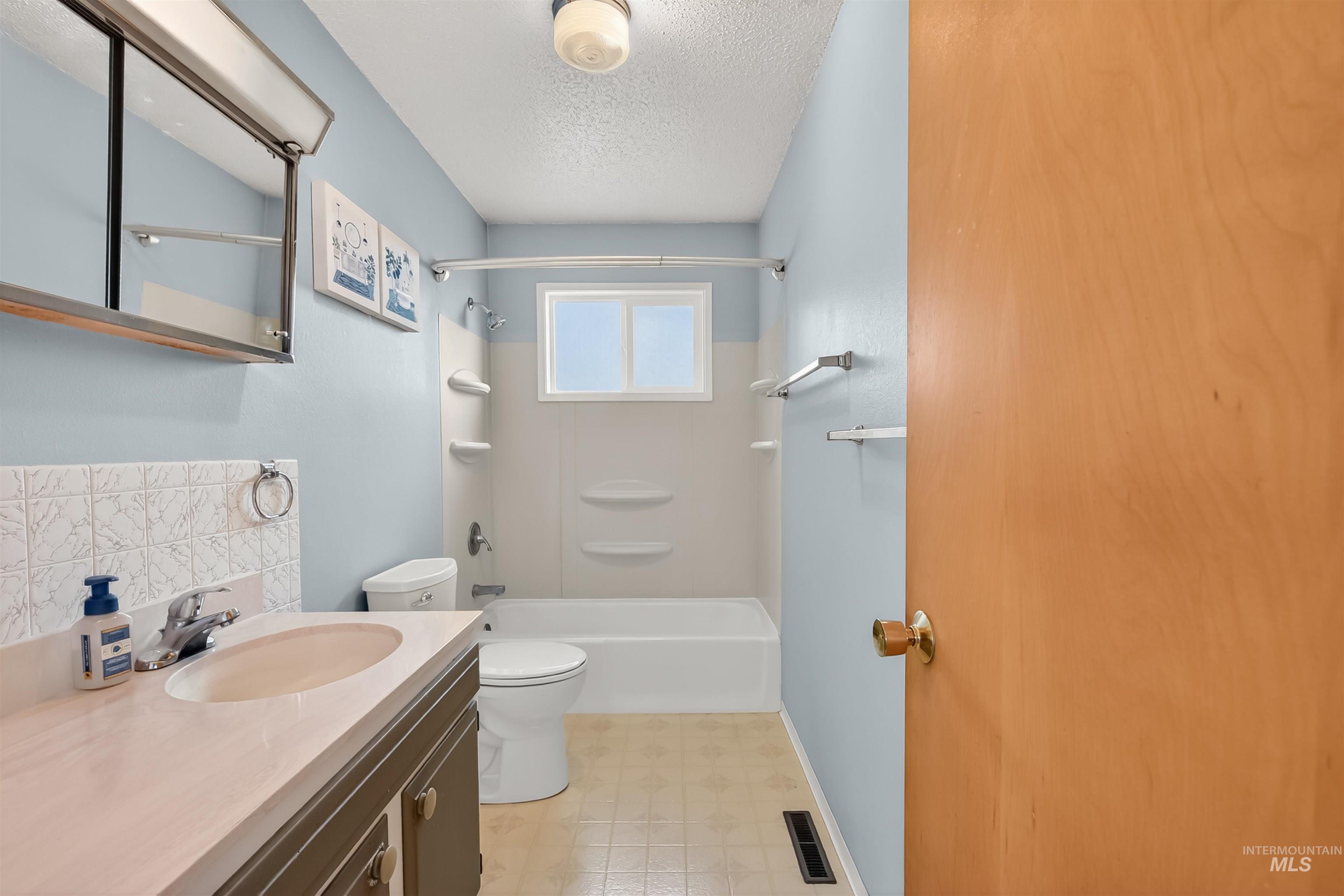 1301 Boston Street Property Photo 11