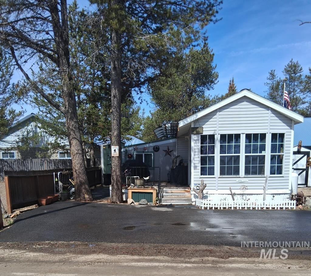 12 D Street Property Photo 2