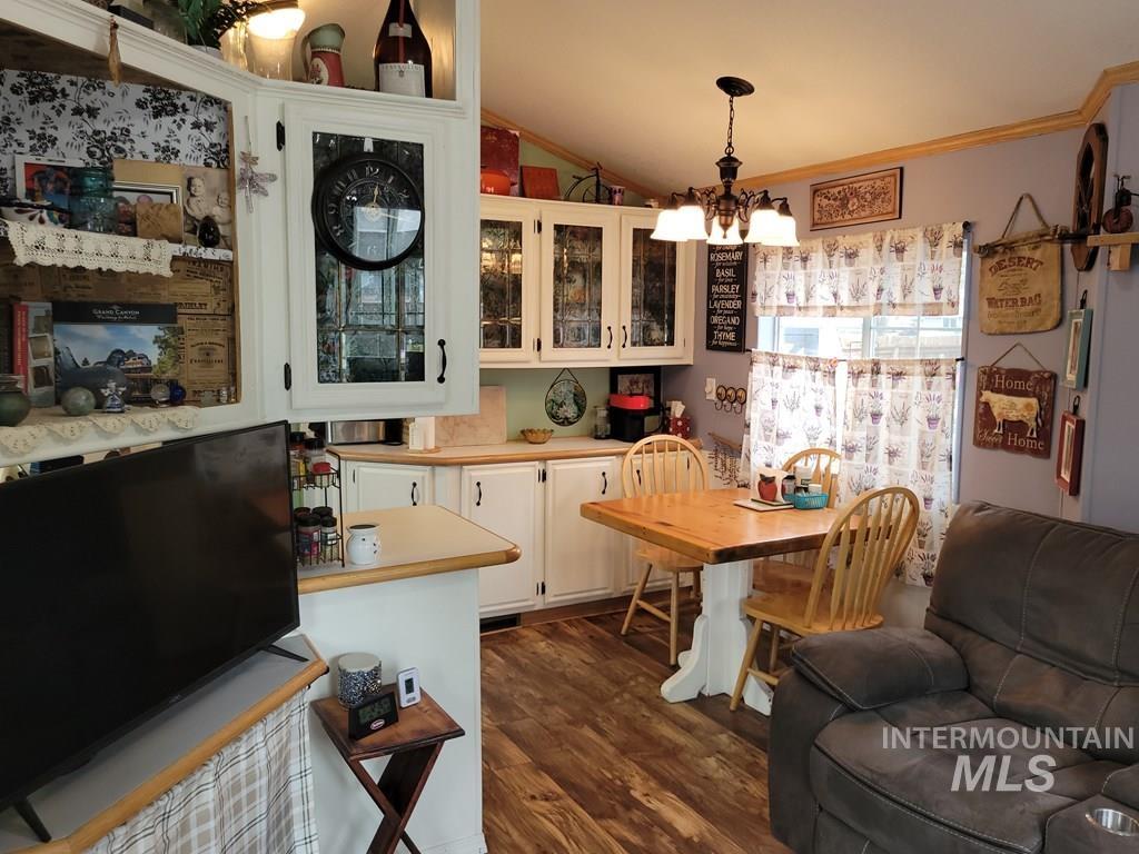 12 D Street Property Photo 8