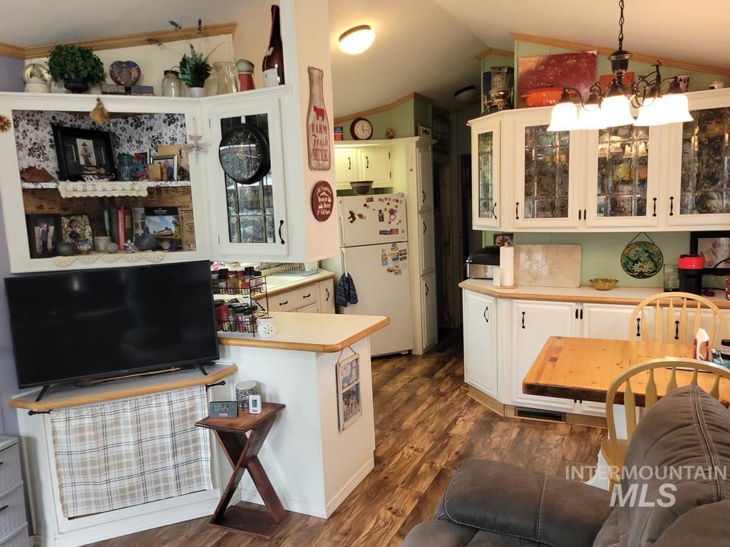 12 D Street Property Photo 9